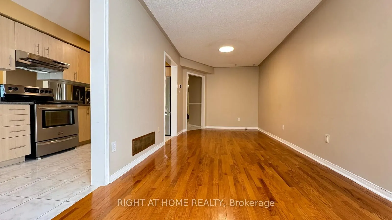 5958 Greensboro Drive, #31