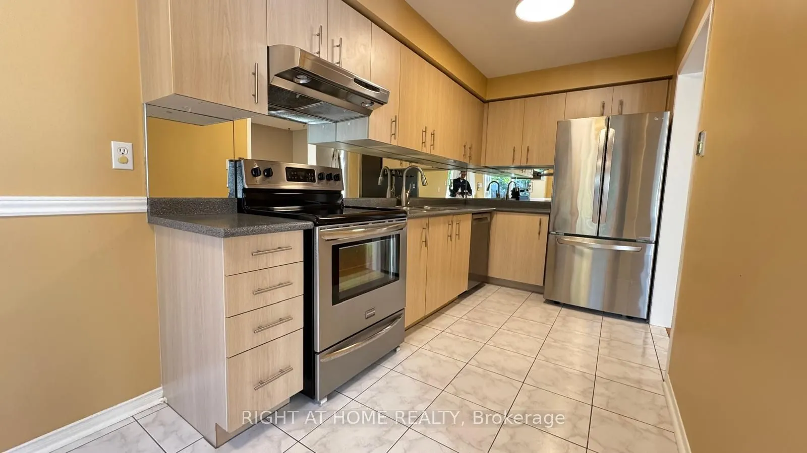 5958 Greensboro Drive, #31
