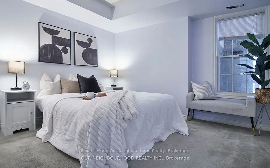 1431 Walkers Line, #208