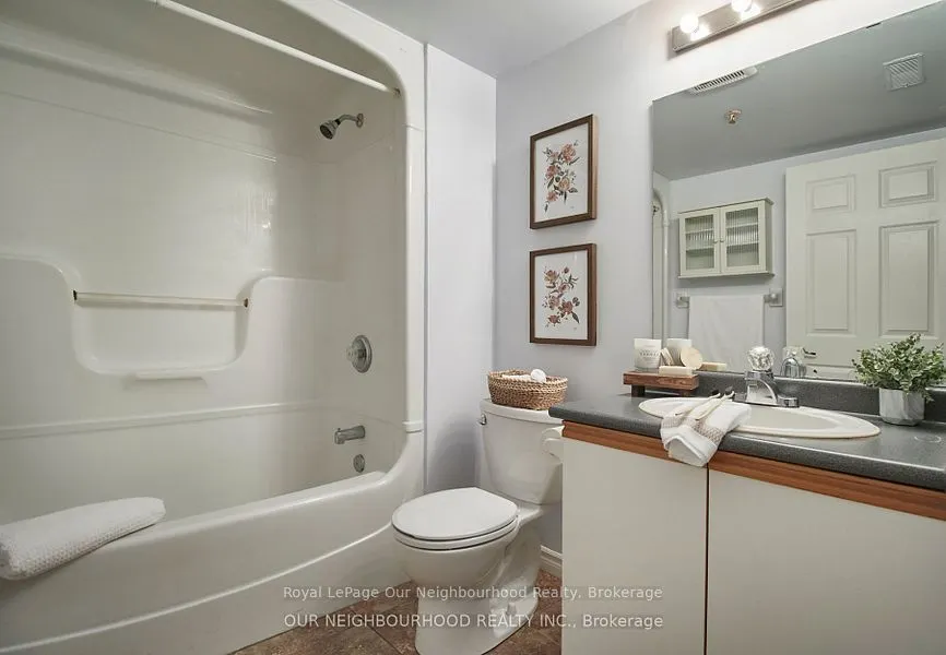 1431 Walkers Line, #208