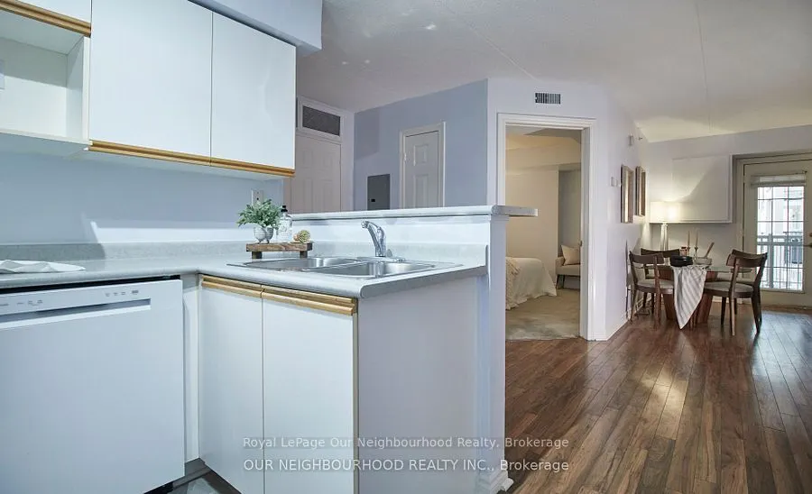 1431 Walkers Line, #208