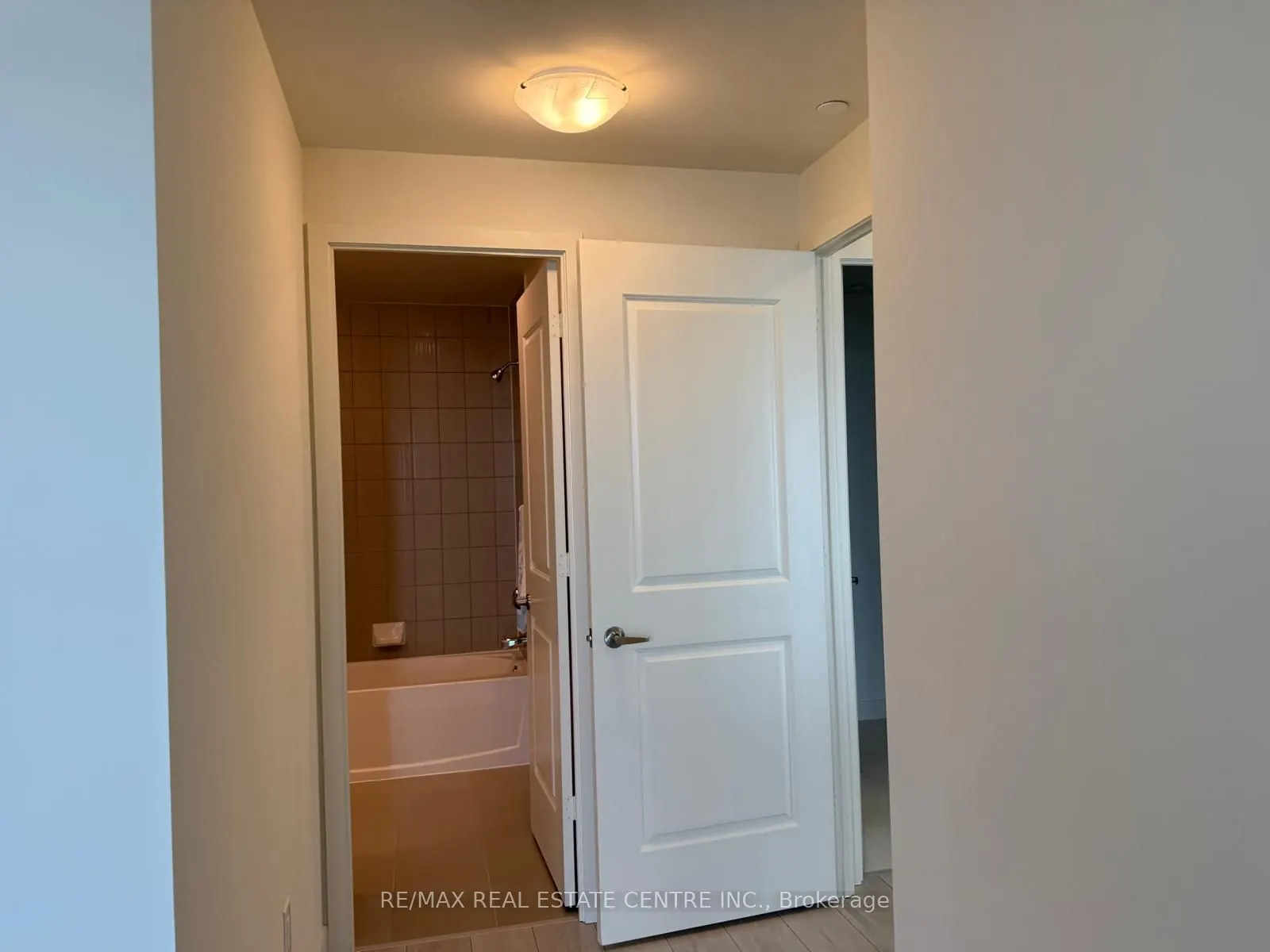 38 Annie Craig Drive, #4702