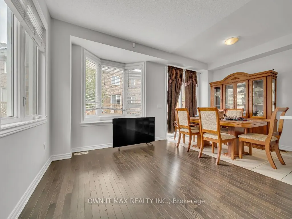 50 EDINBURGH Drive, #52