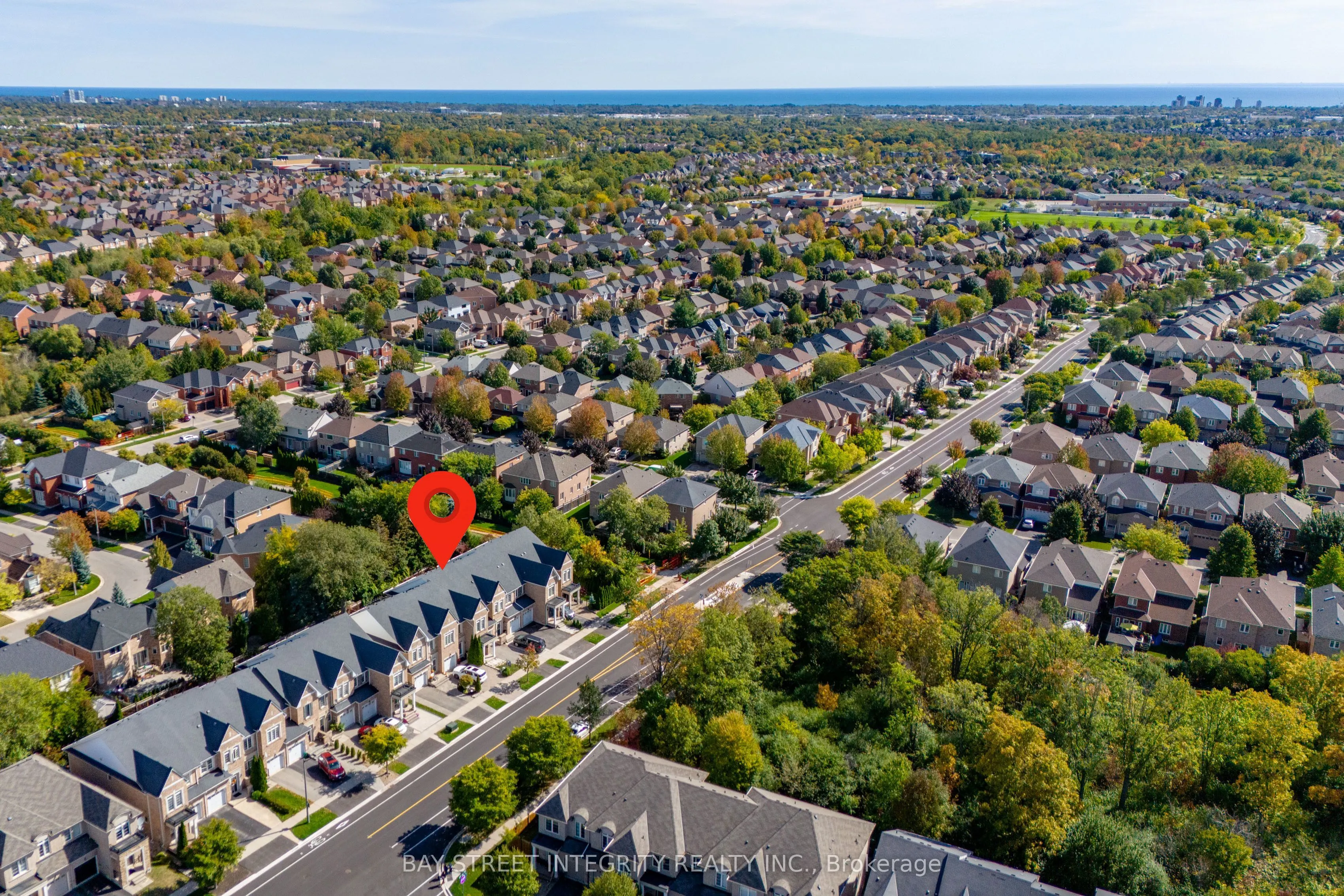 2413 Grand Oak Trail