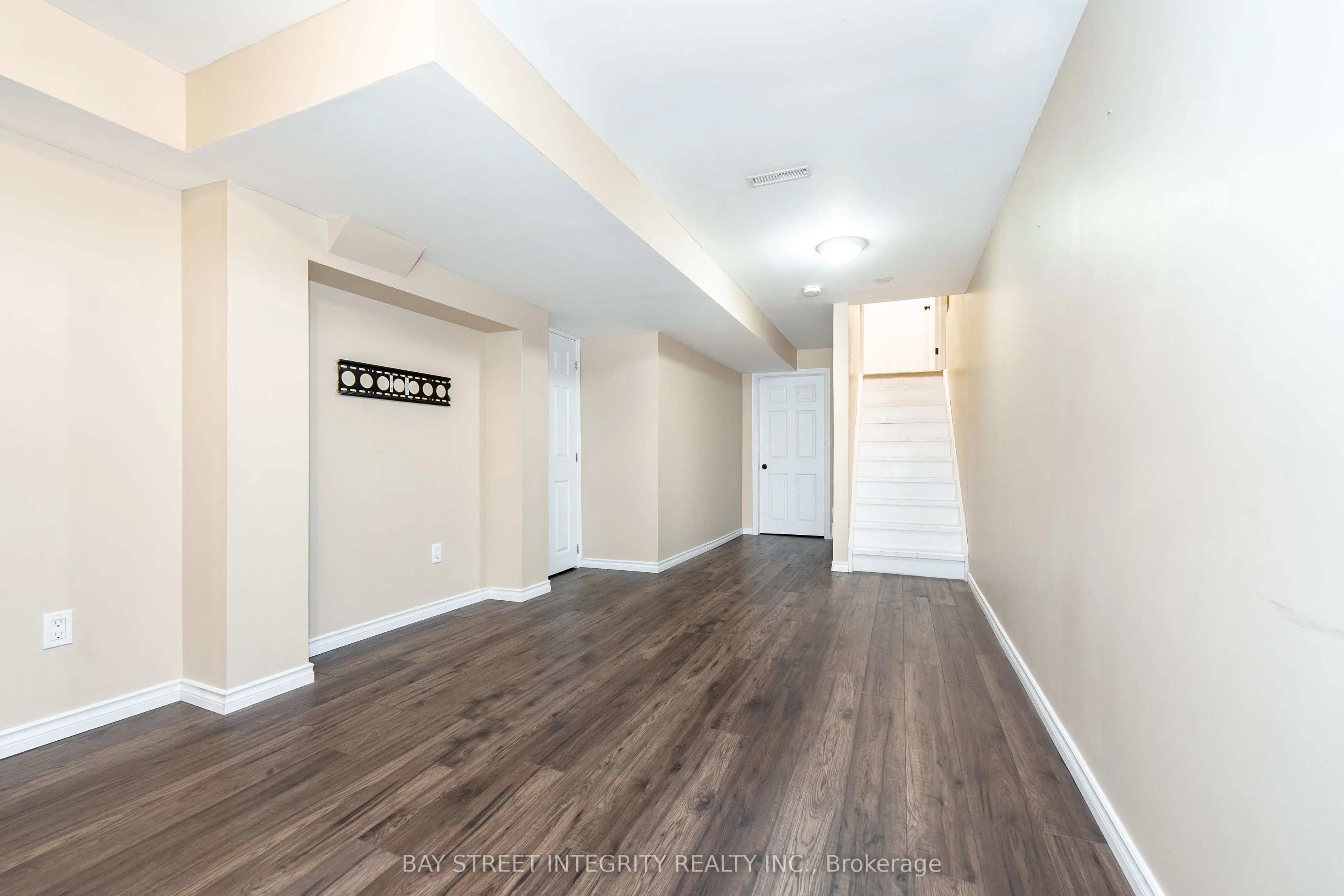 2413 Grand Oak Trail