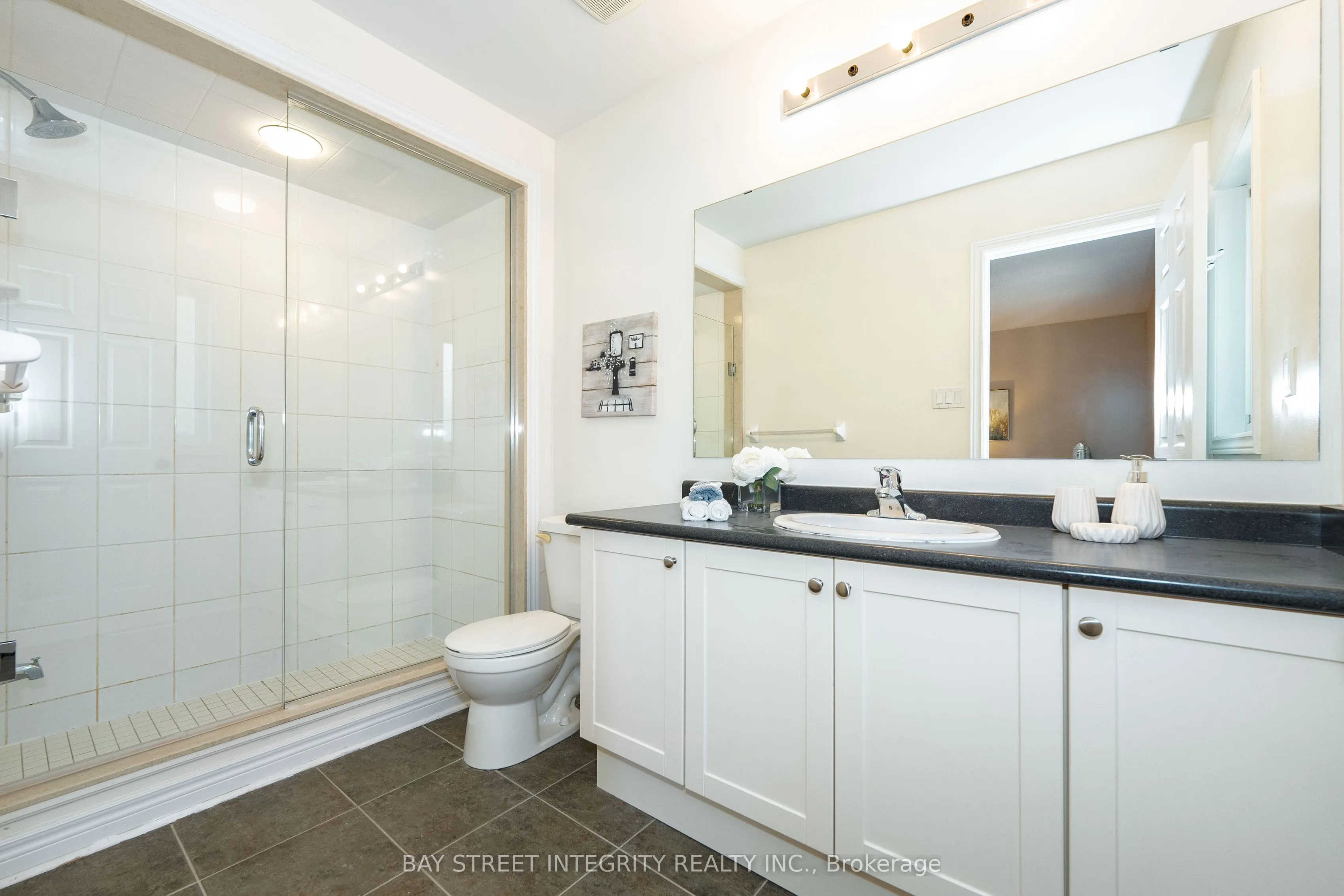 2413 Grand Oak Trail