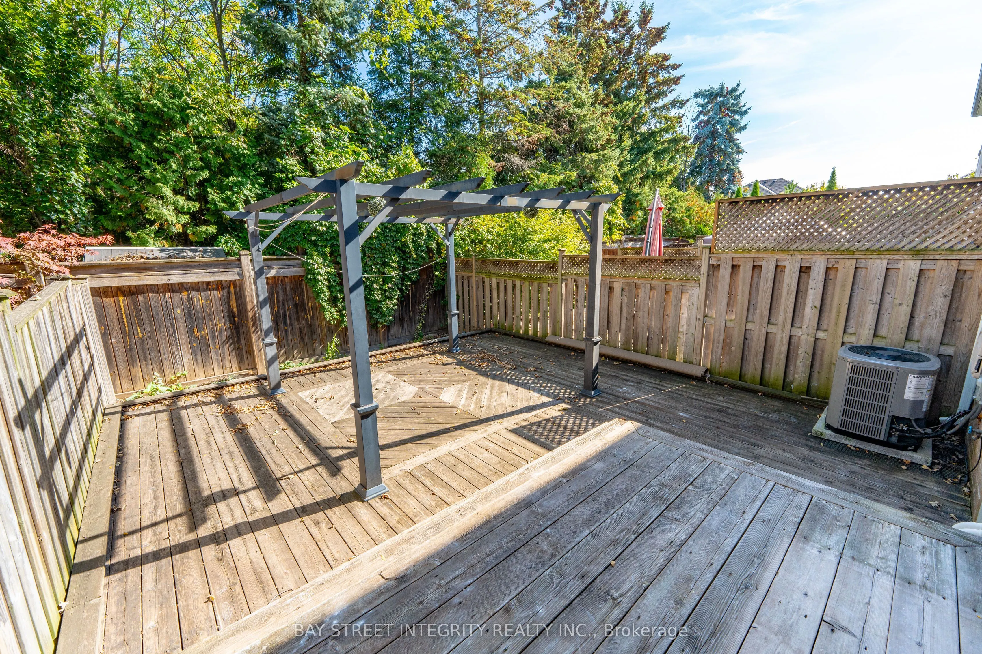 2413 Grand Oak Trail