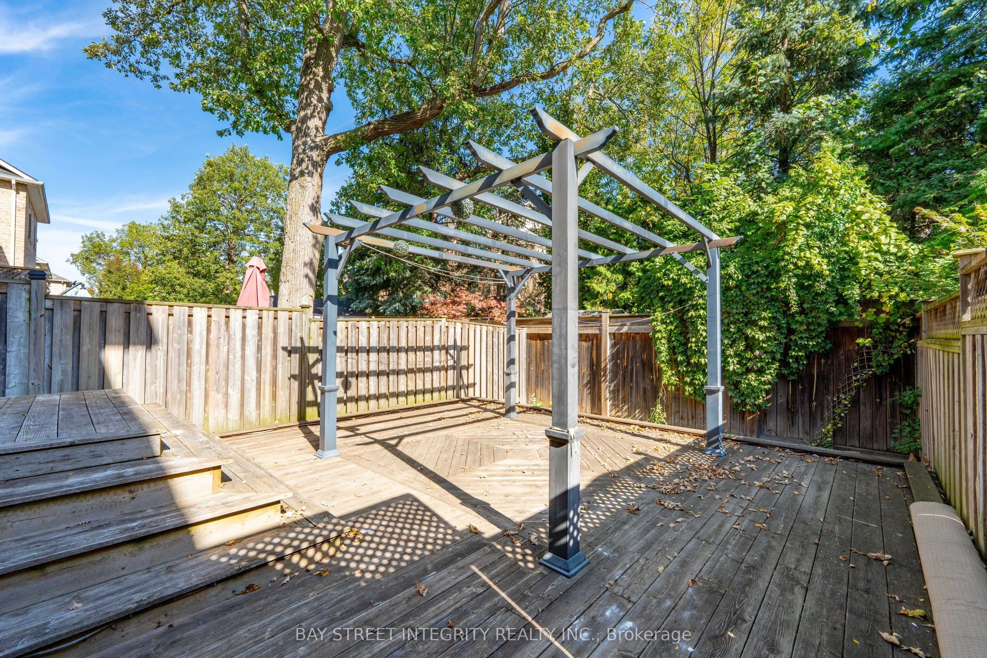 2413 Grand Oak Trail