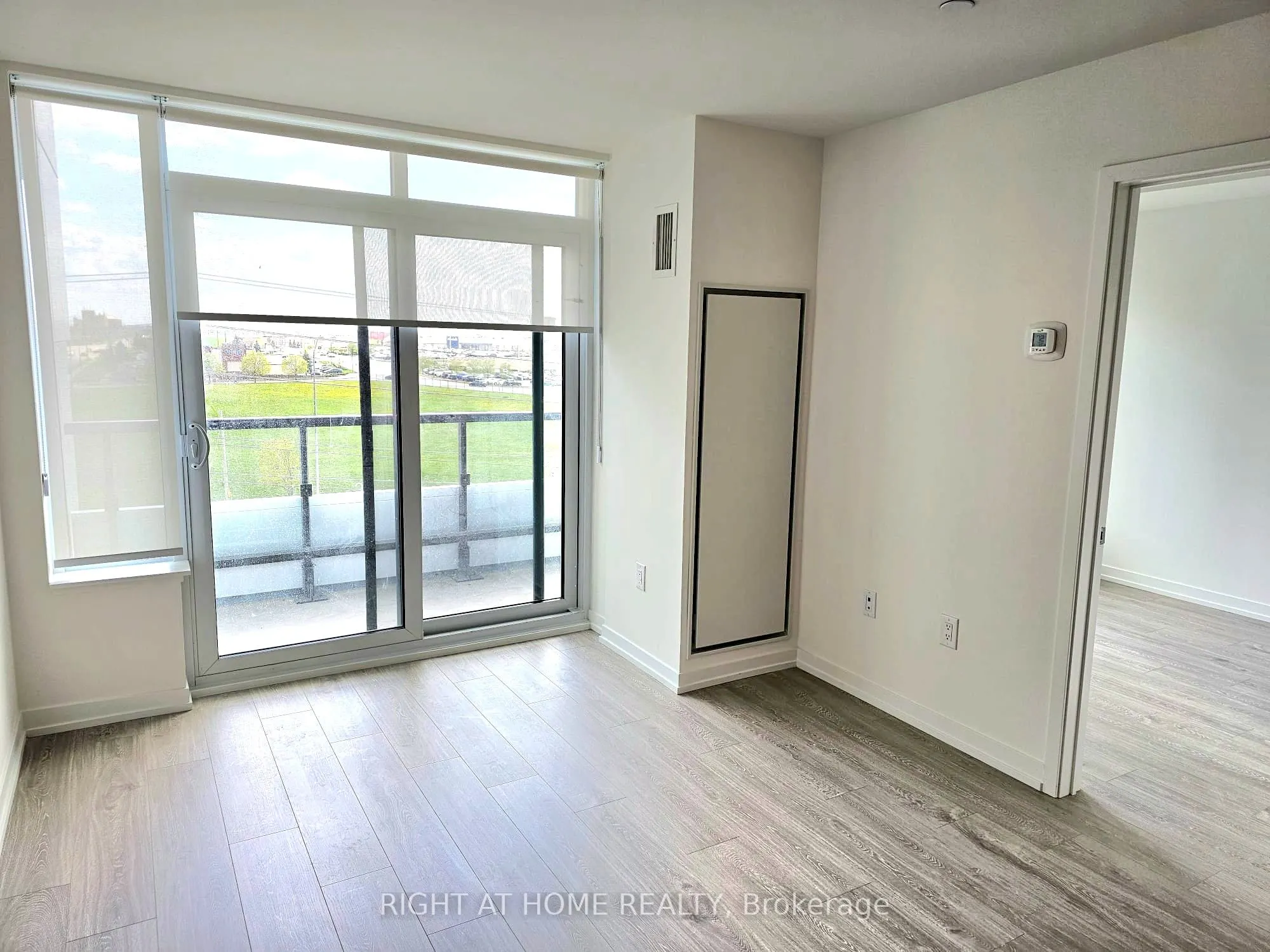 2485 Eglinton Avenue W, #617