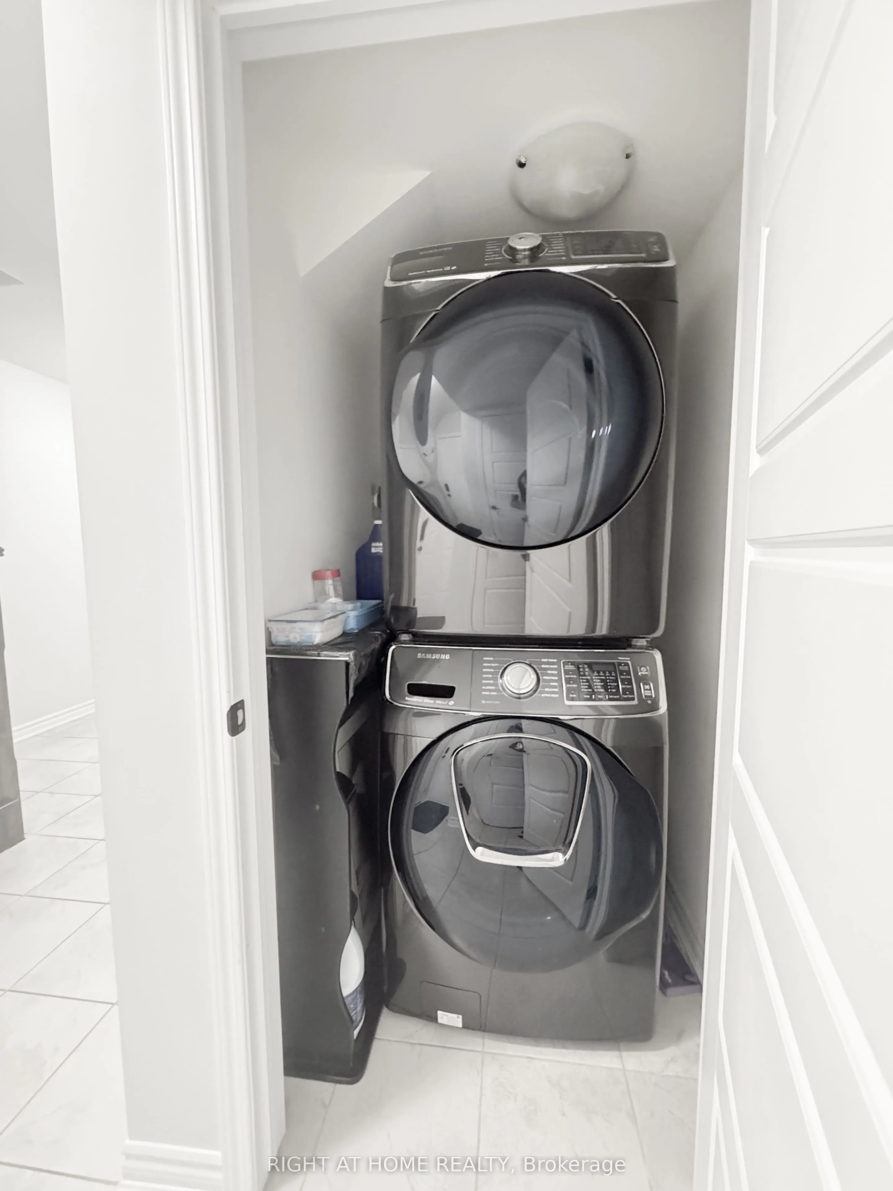 1125 Leger Way, #6