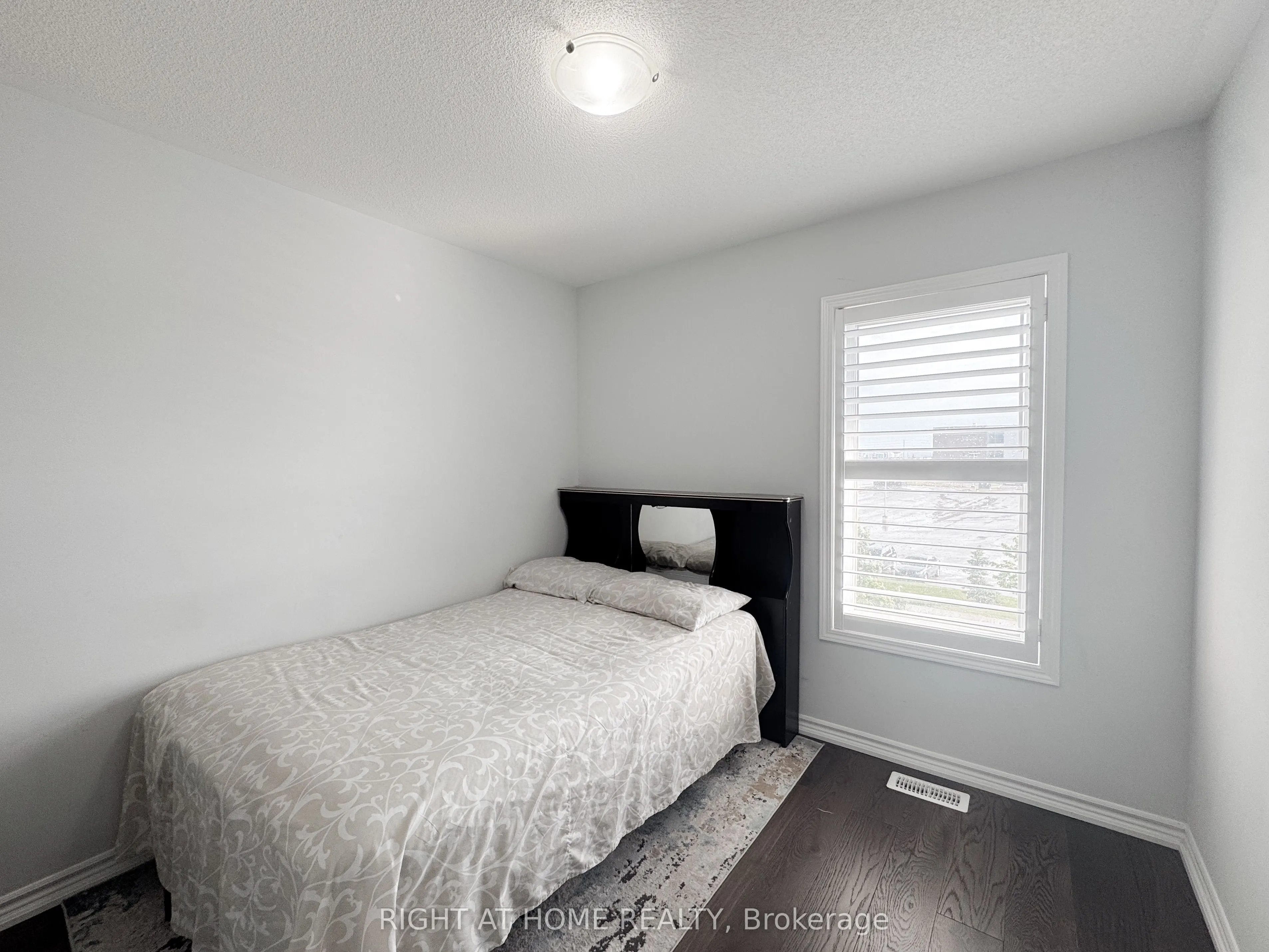 1125 Leger Way, #6