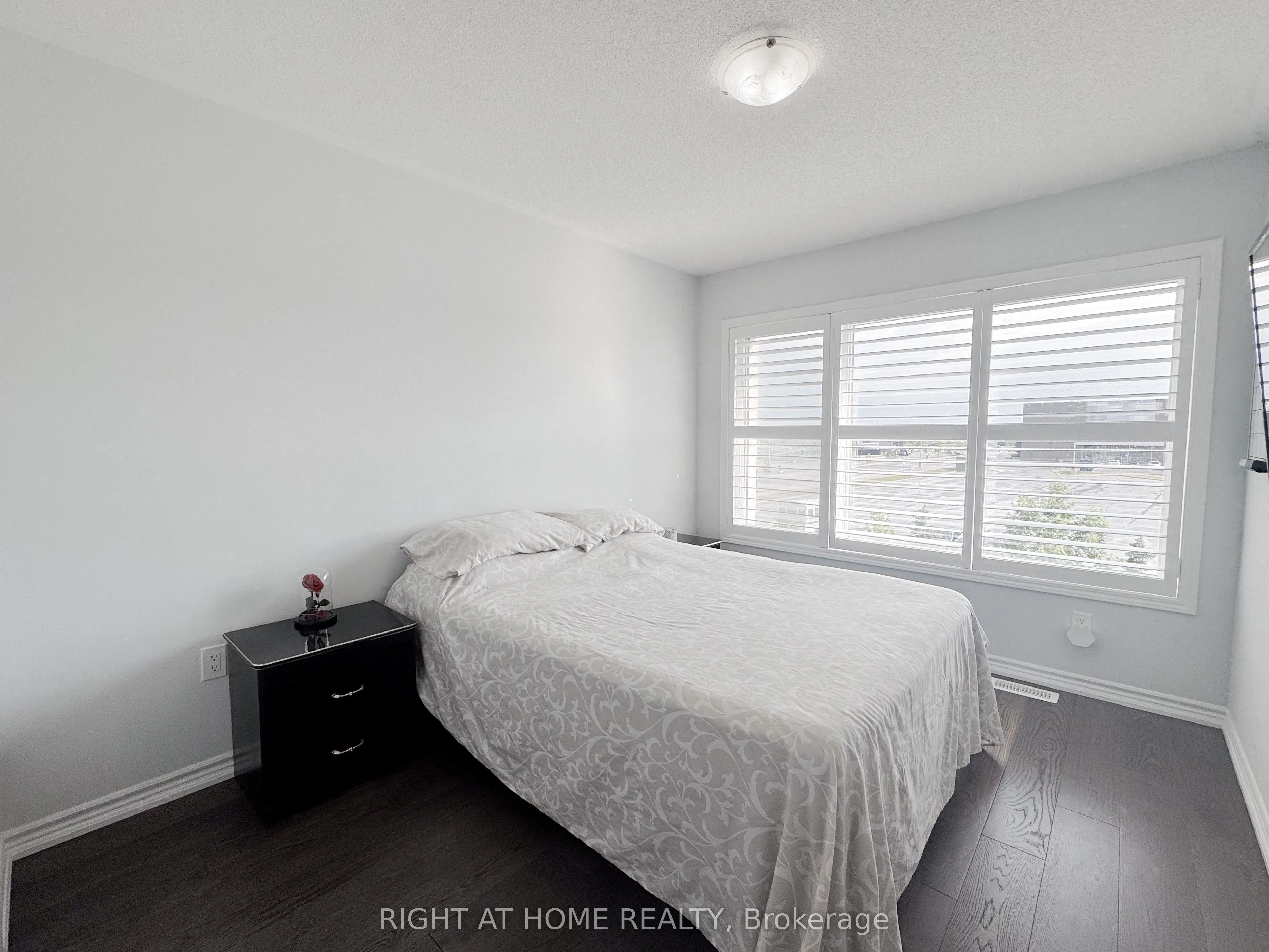1125 Leger Way, #6