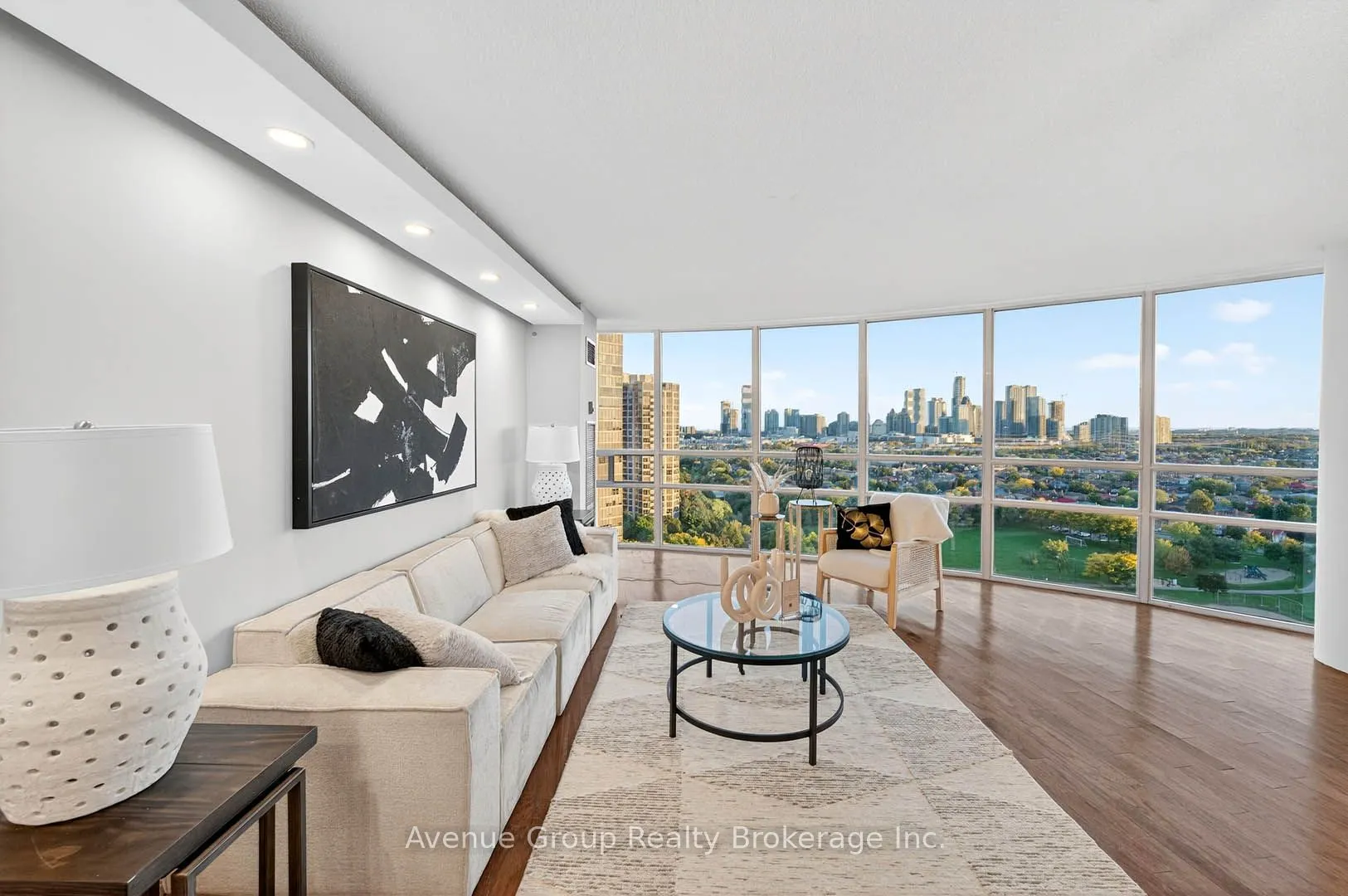 50 Eglinton Avenue W, #1807