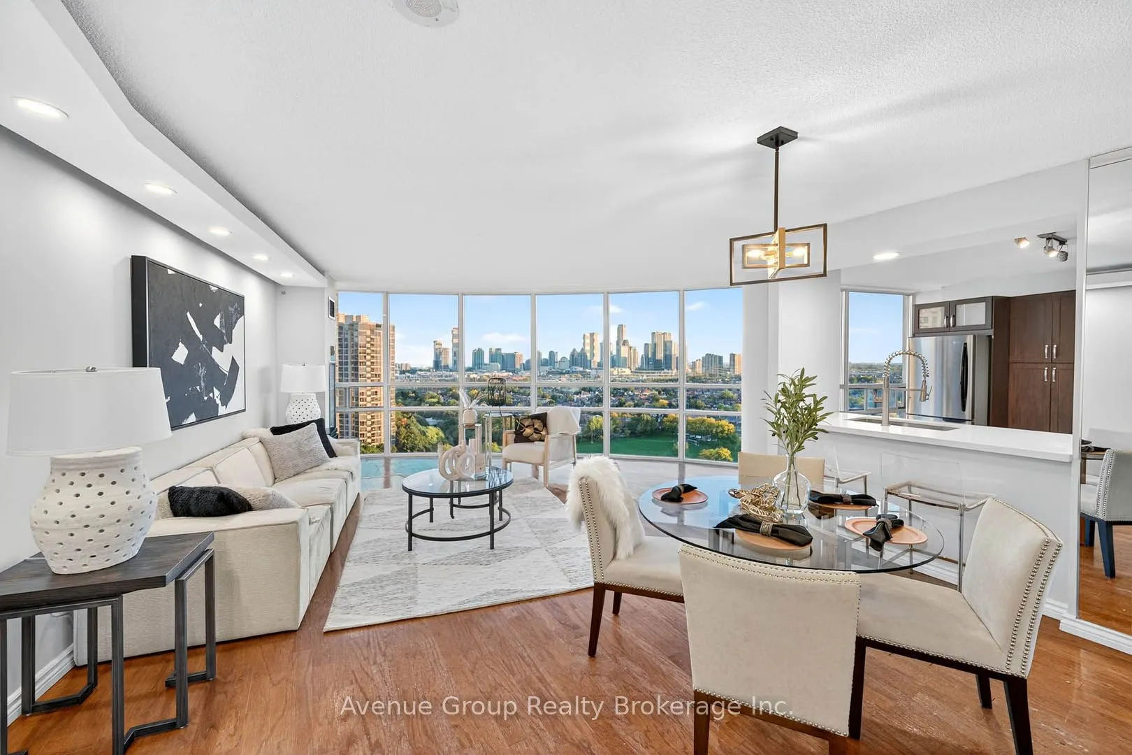 50 Eglinton Avenue W, #1807