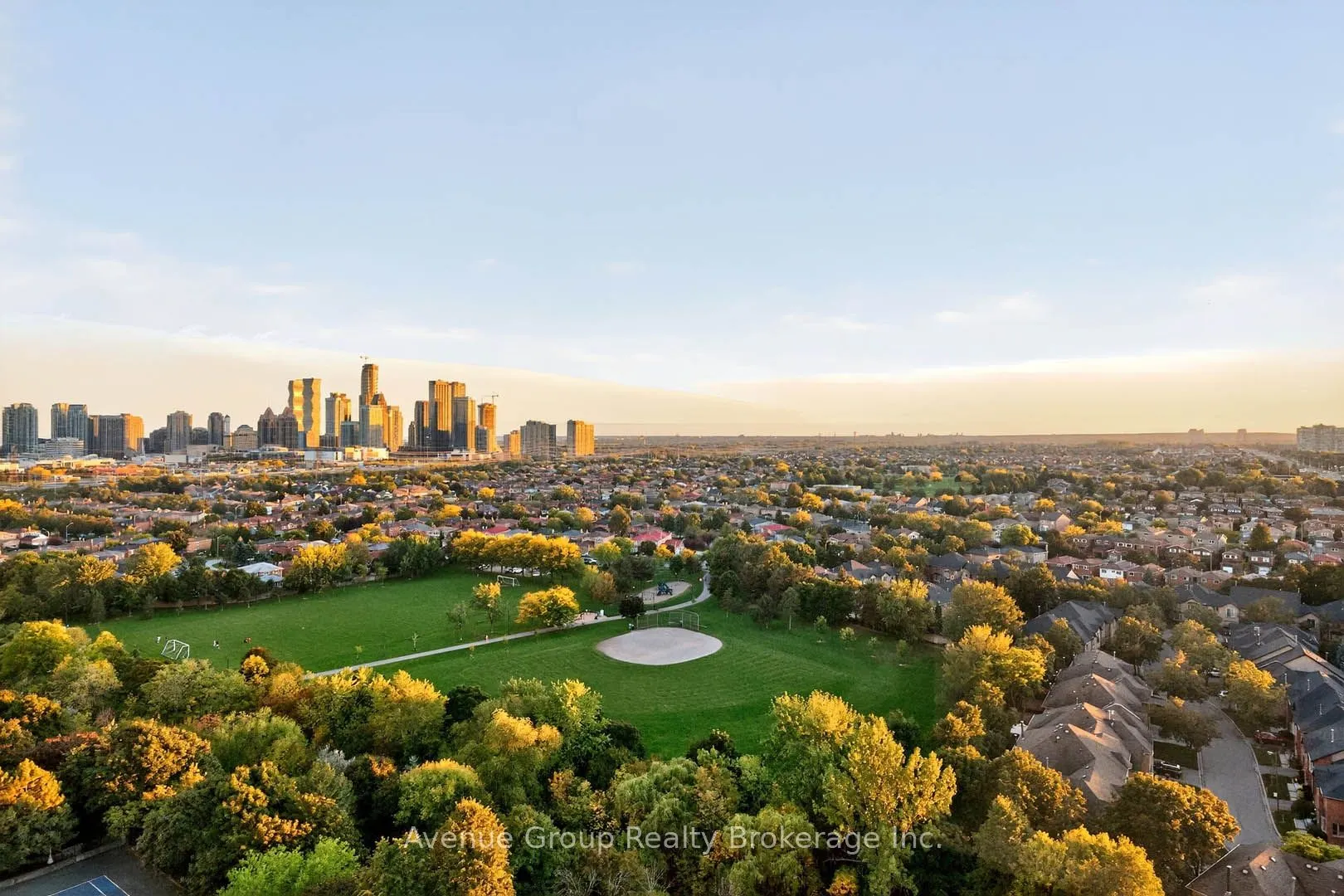 50 Eglinton Avenue W, #1807