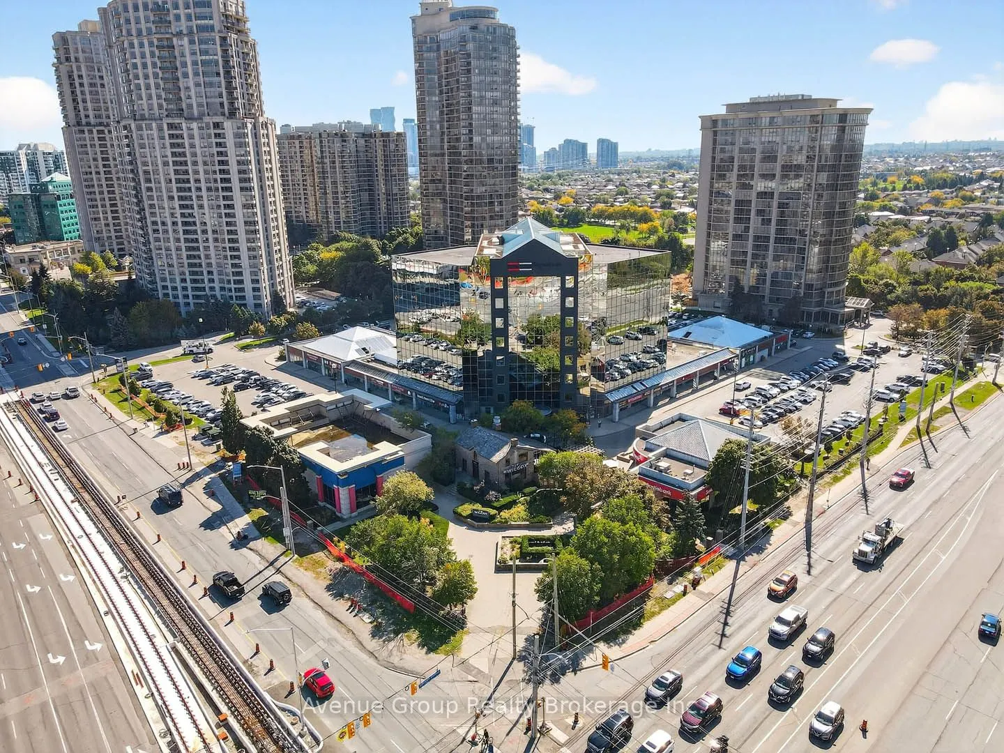 50 Eglinton Avenue W, #1807