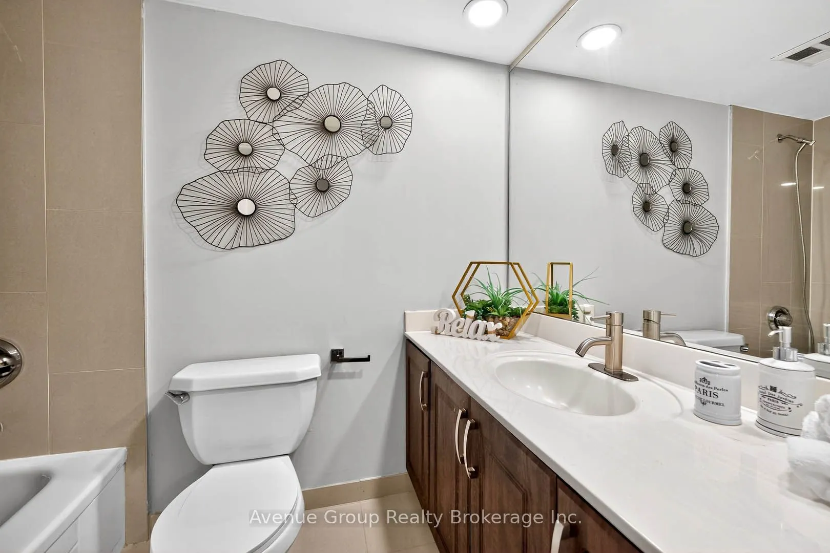 50 Eglinton Avenue W, #1807