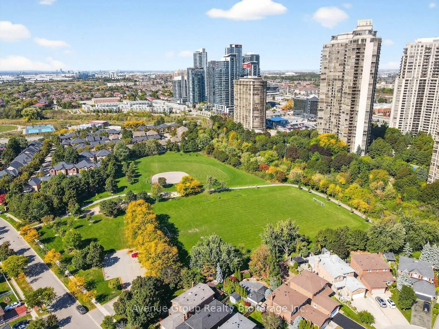 50 Eglinton Avenue W, #1807