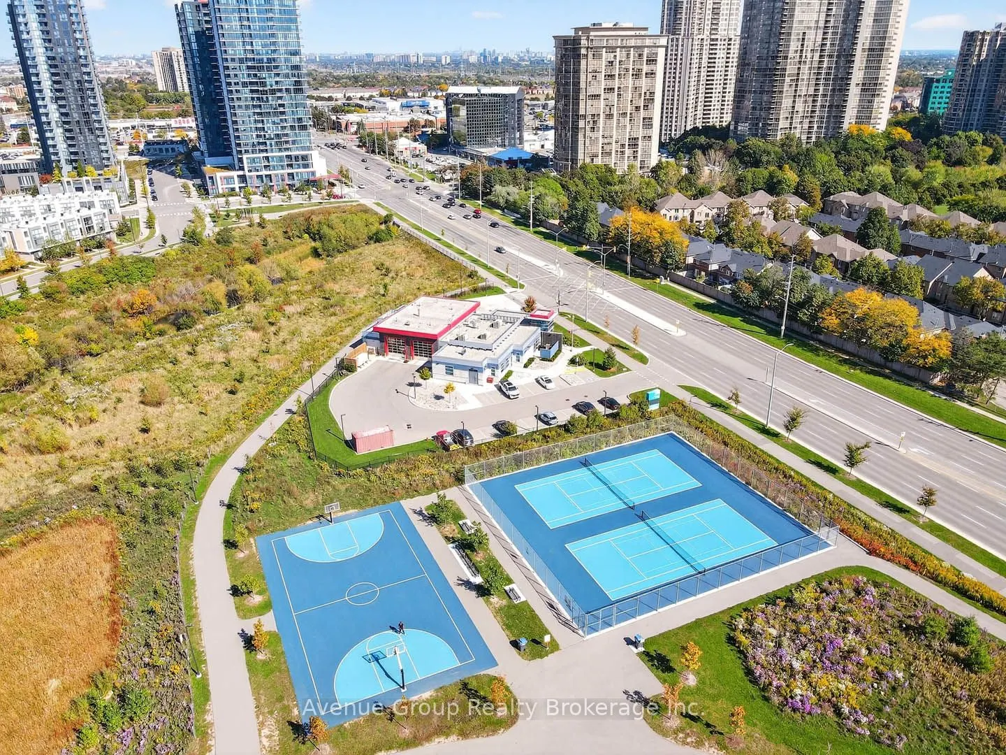 50 Eglinton Avenue W, #1807