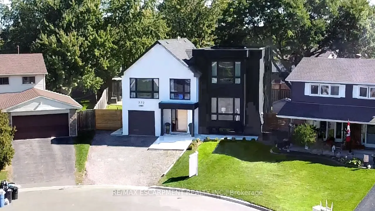772 Banting Court