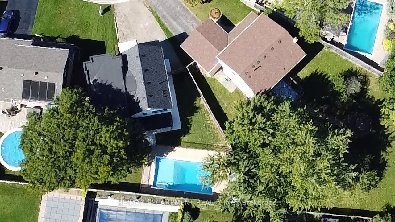 772 Banting Court