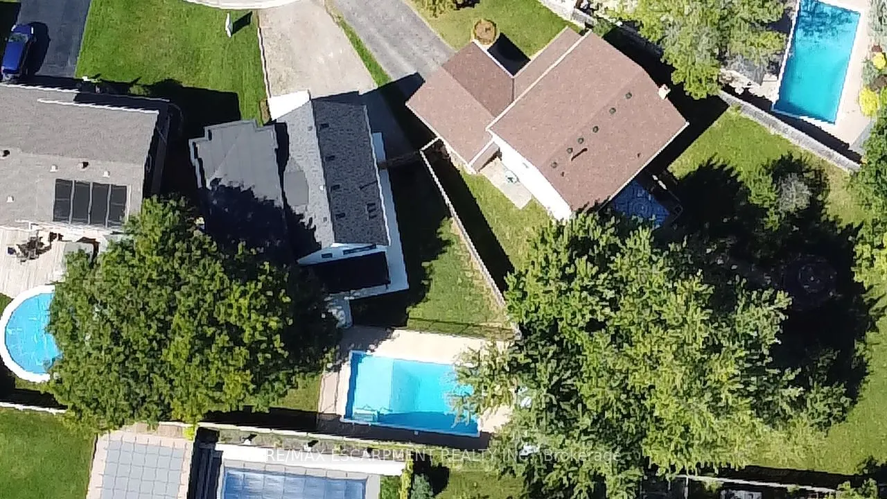 772 Banting Court