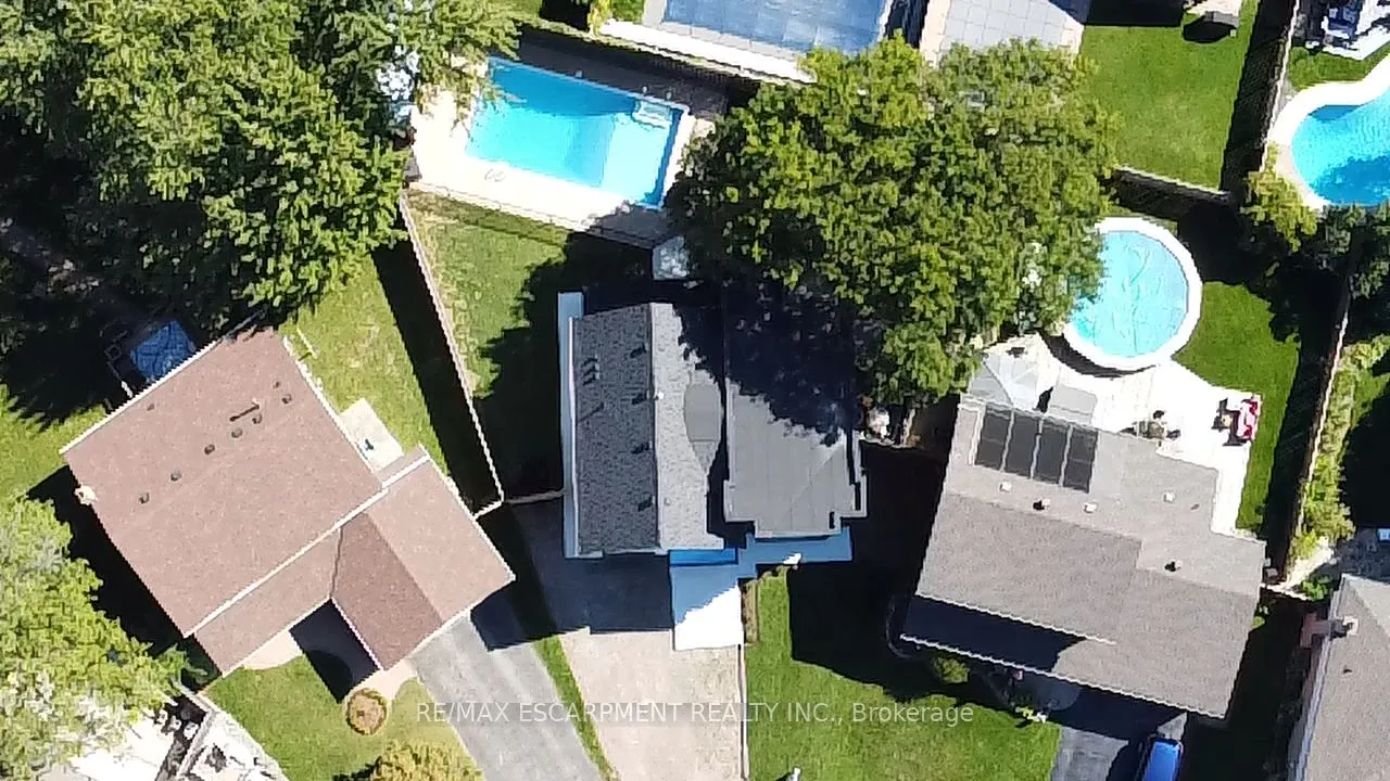 772 Banting Court