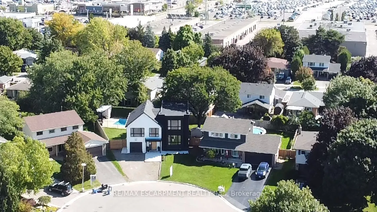 772 Banting Court