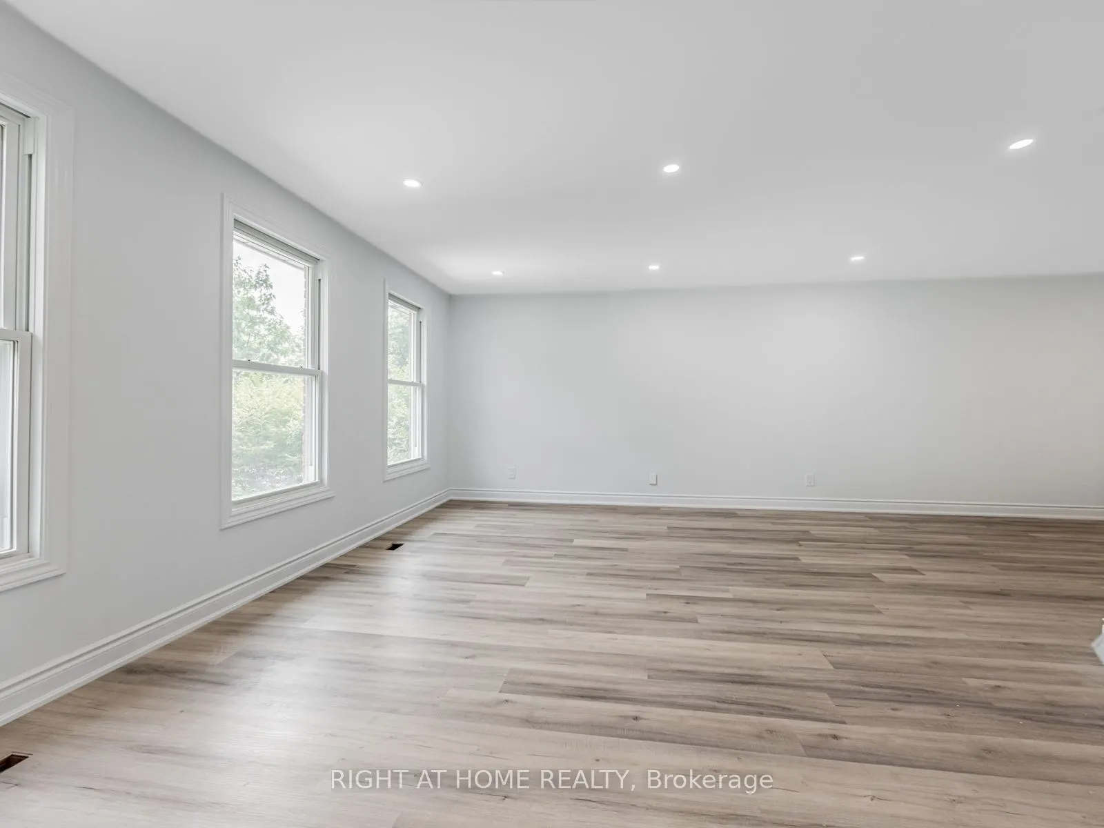 838 Merritt Drive, #Upper Unit