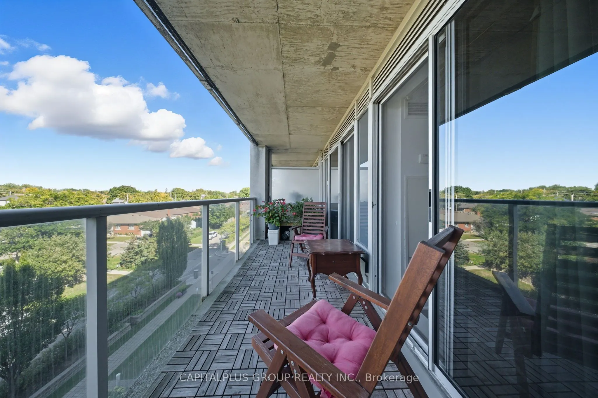 1050 The Queens Way, #416