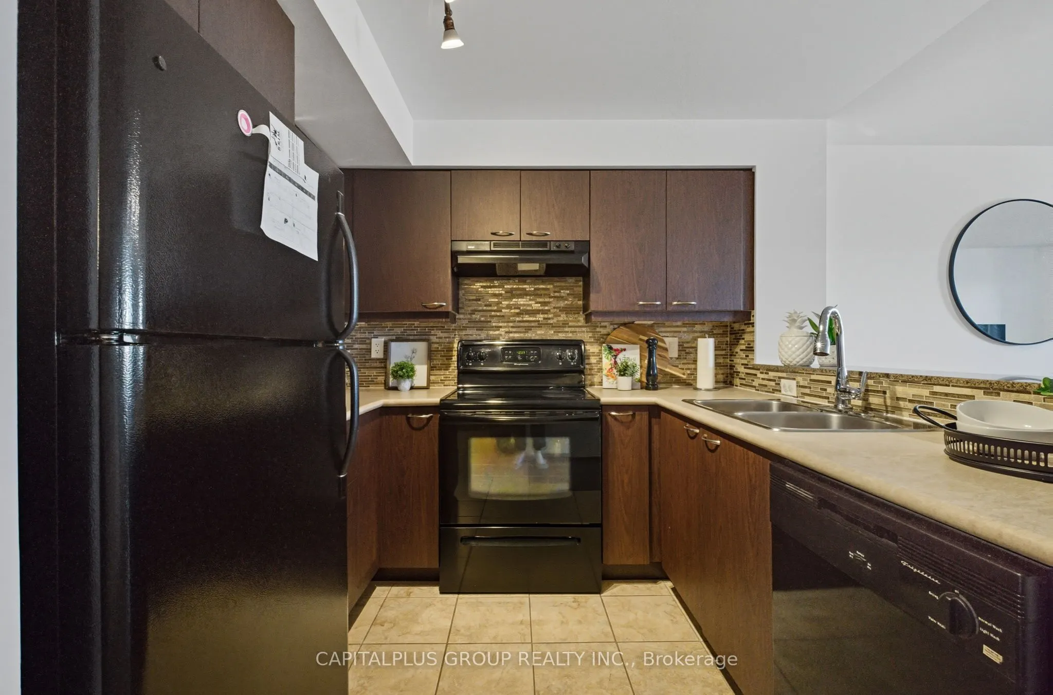 1050 The Queens Way, #416