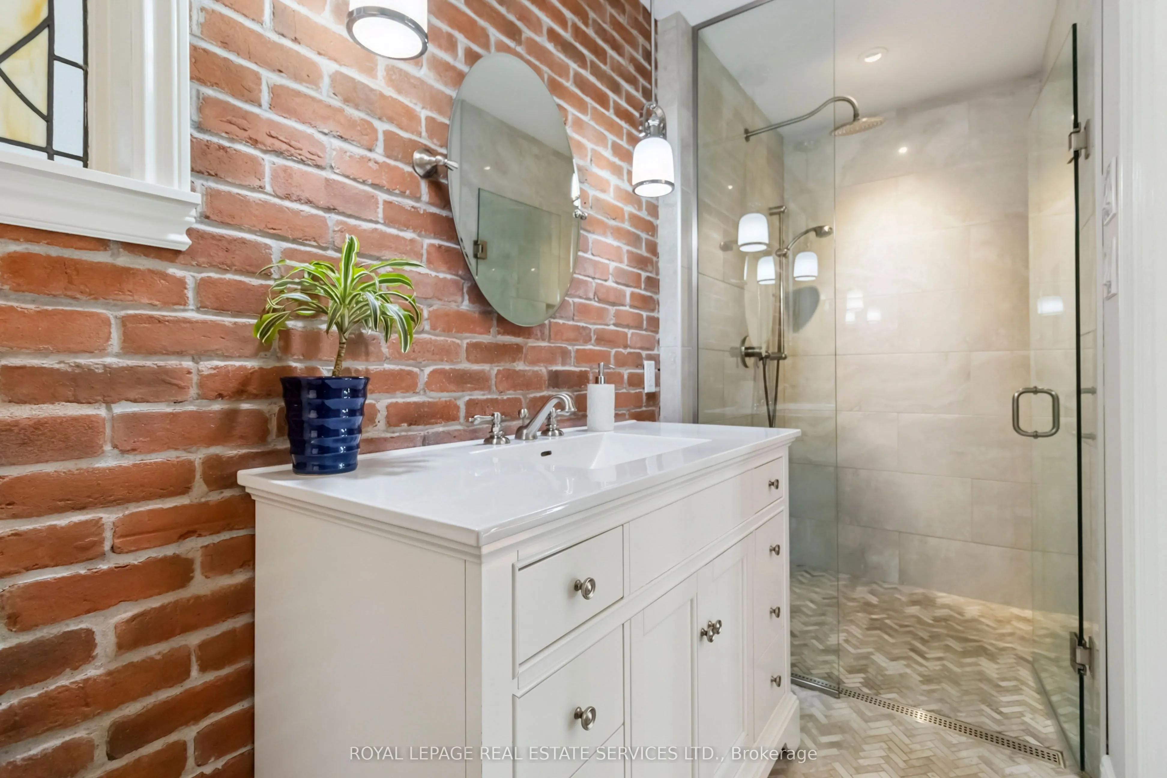 2019 Lakeshore Road W