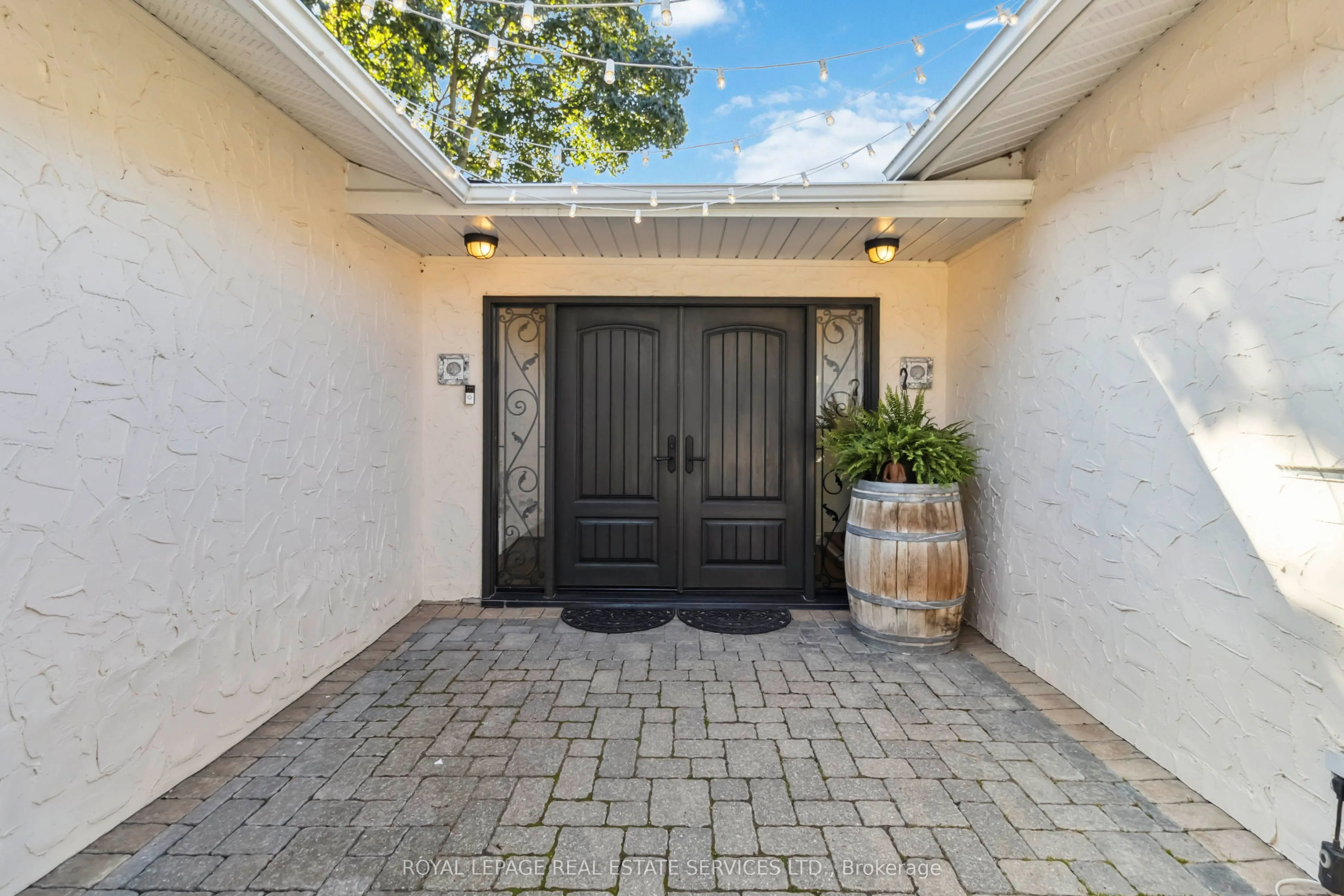 2019 Lakeshore Road W