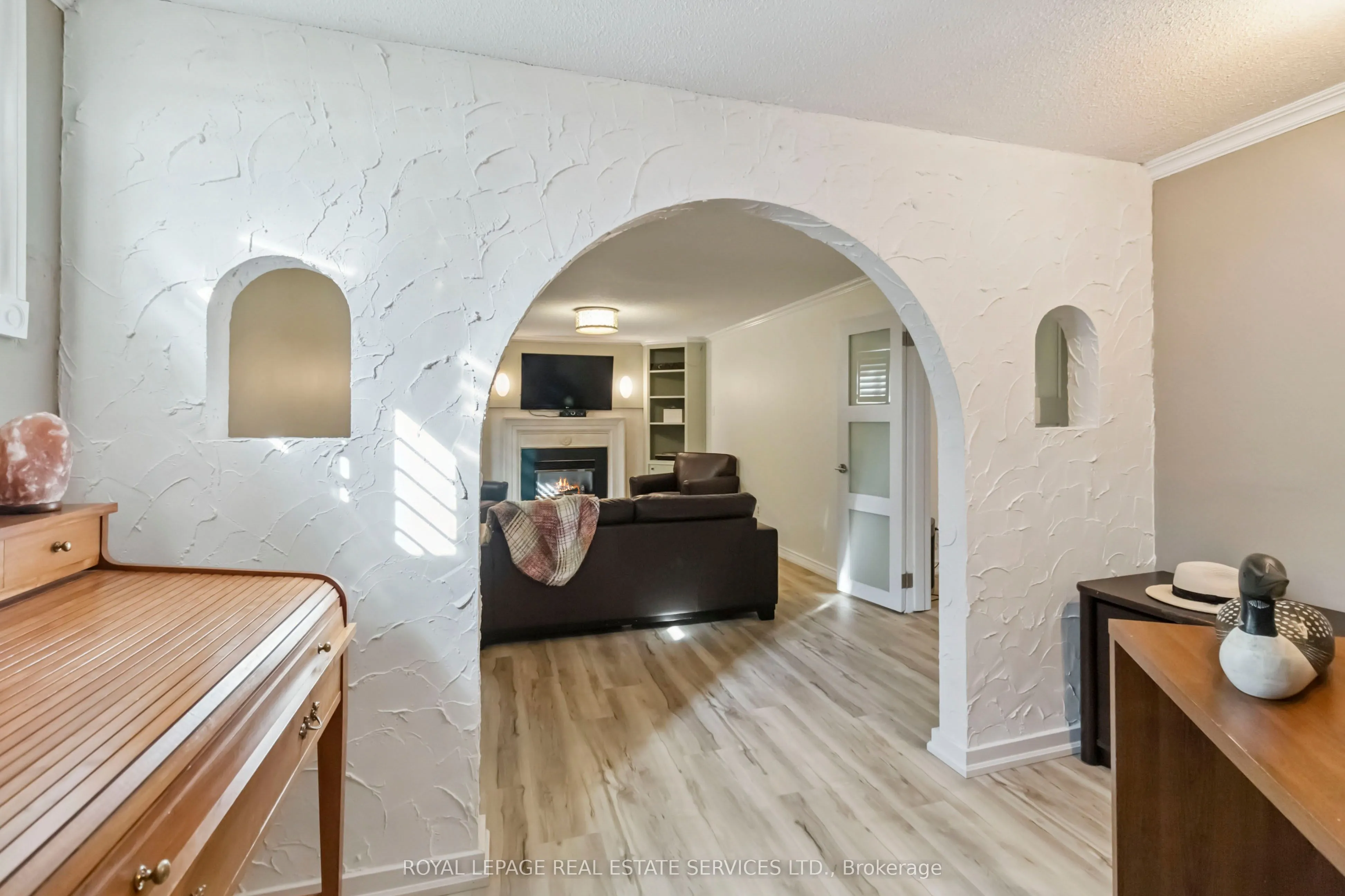 2019 Lakeshore Road W