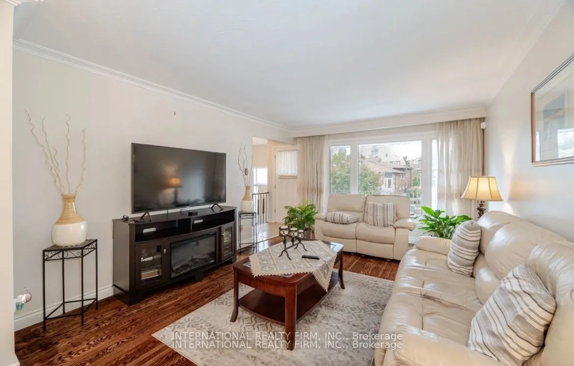4103 Clevedon Drive