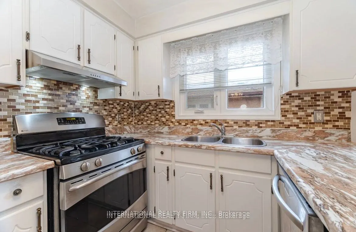 4103 Clevedon Drive