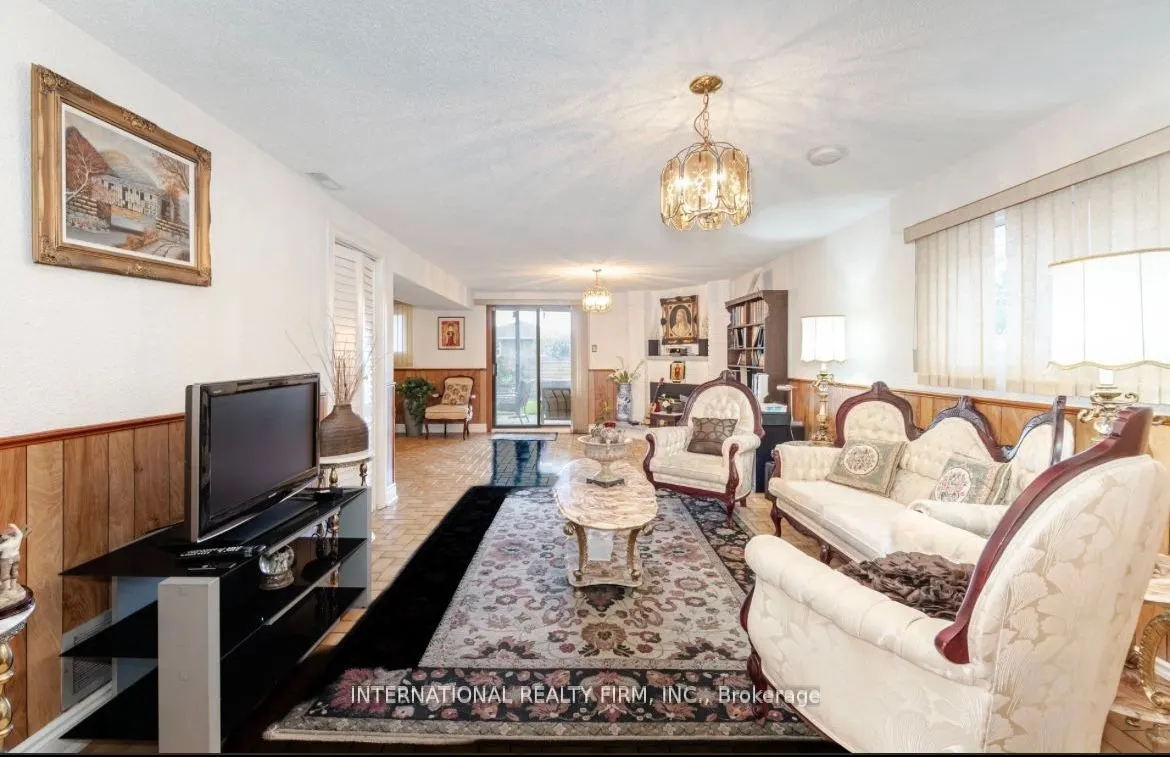 4103 Clevedon Drive