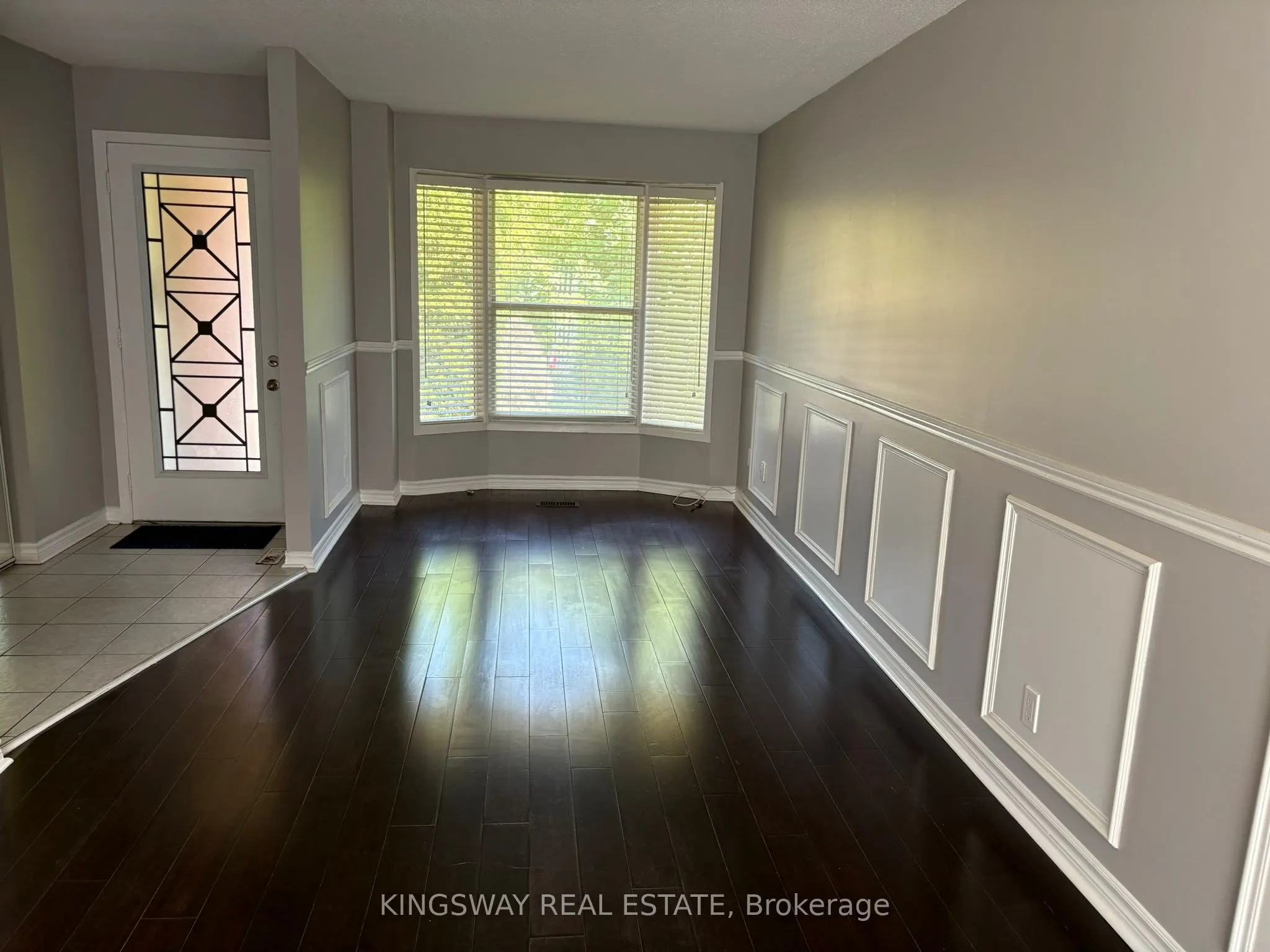3255 Anderson Crescent