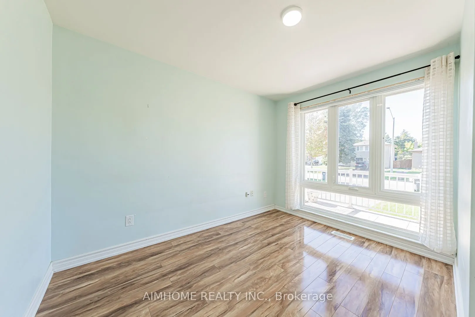 2583 lundigan Drive