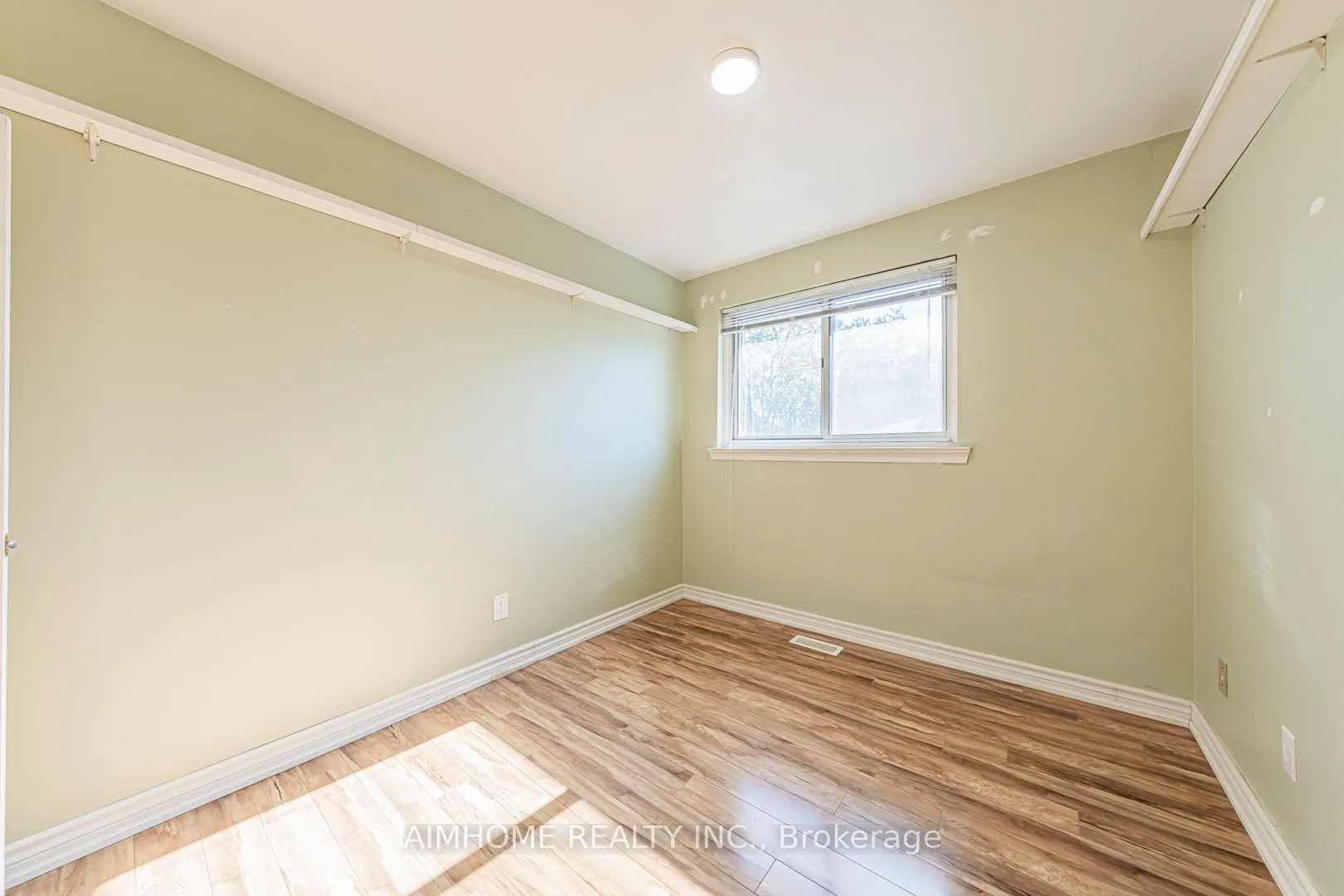 2583 lundigan Drive