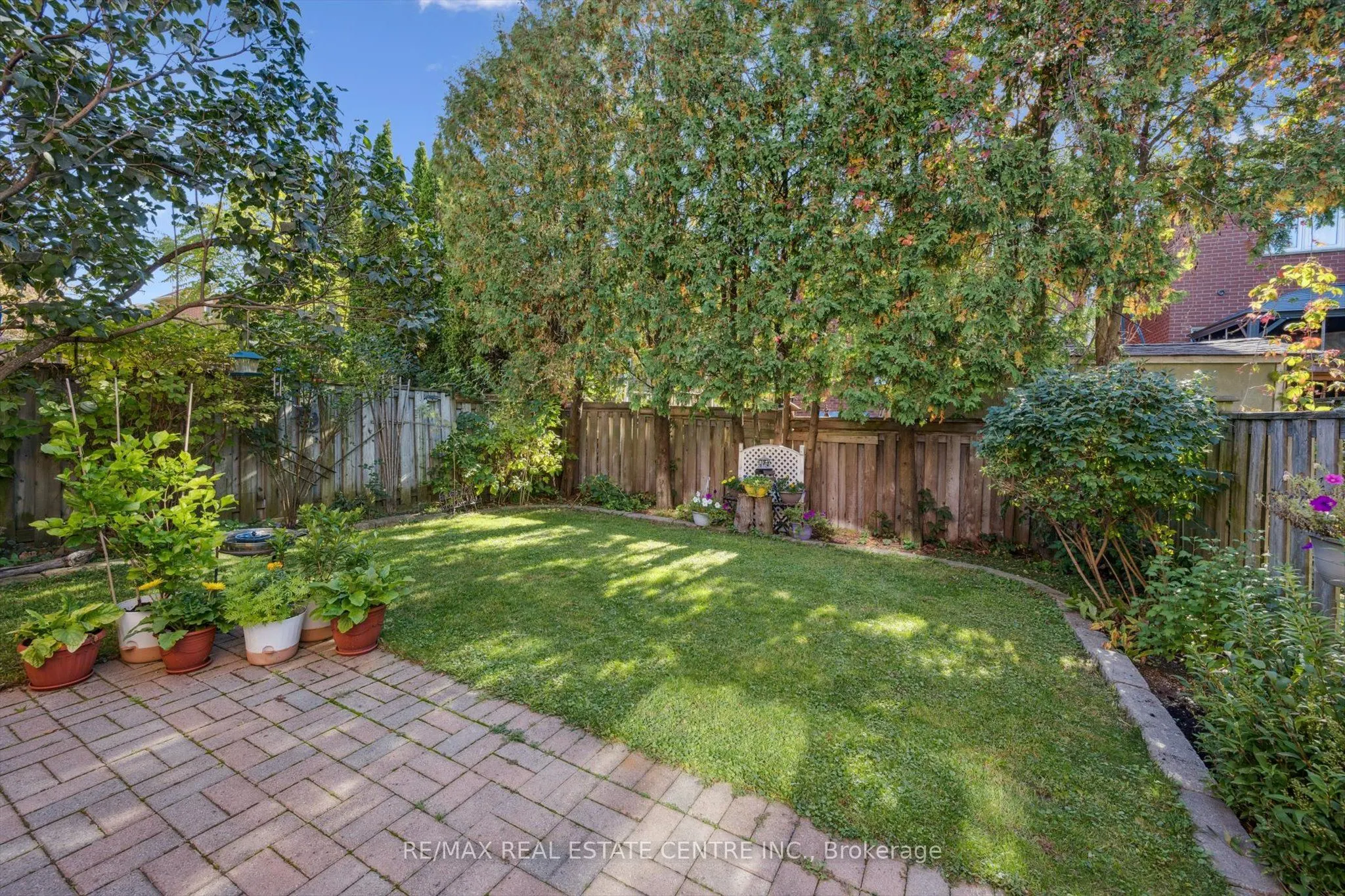 550 Ashprior Avenue