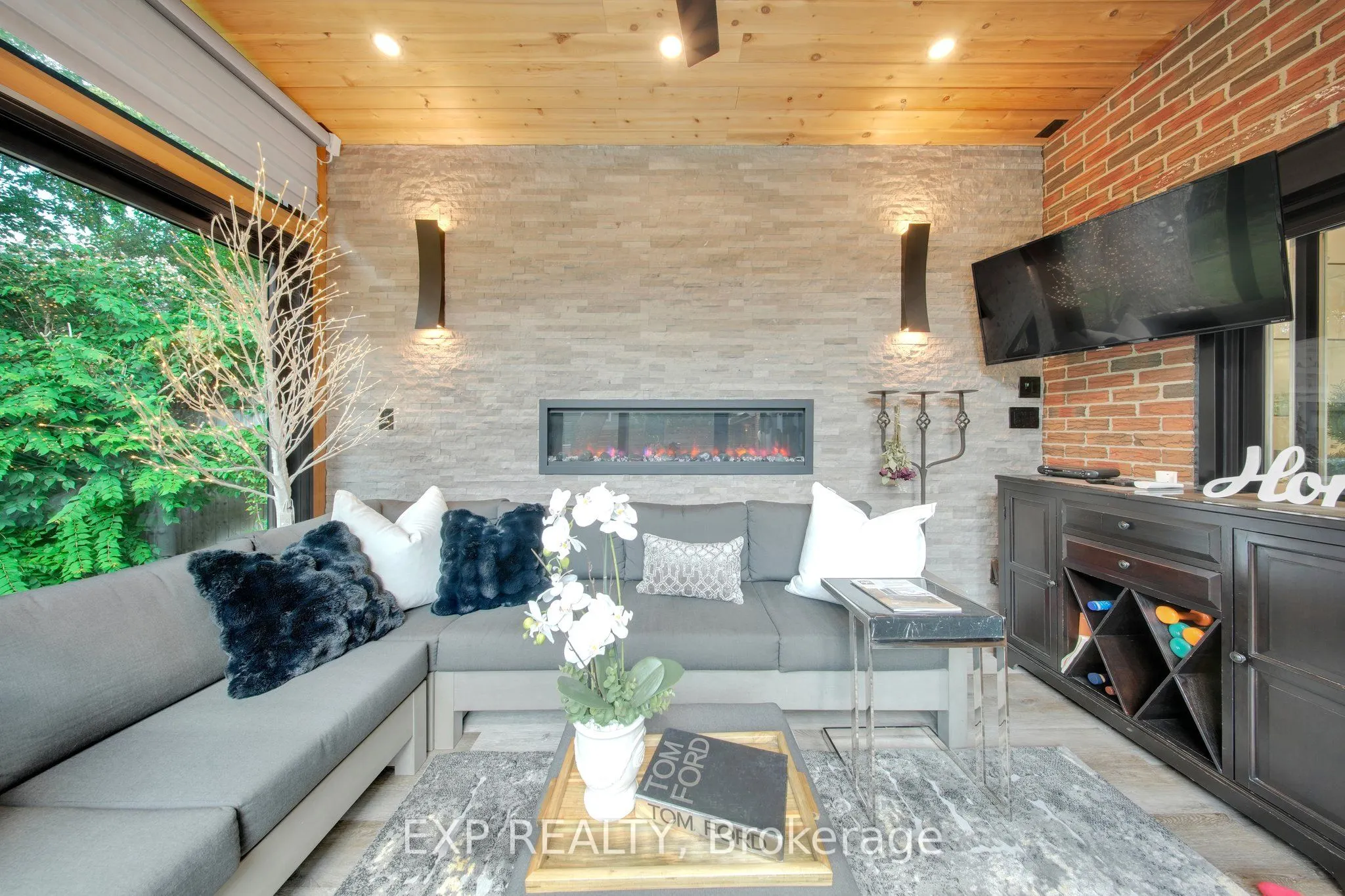 3620 Ponytrail Drive