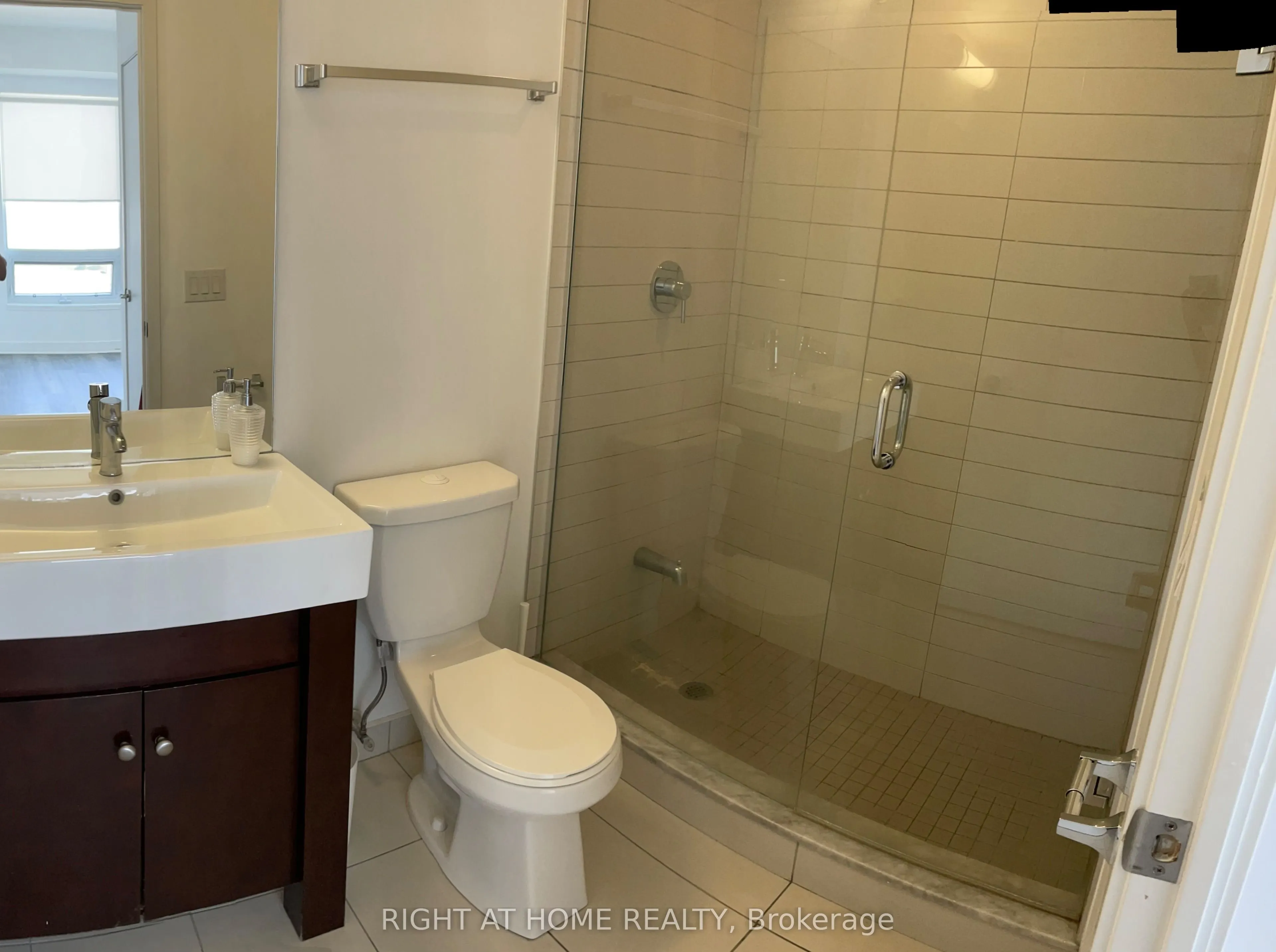 840 Queens Plate Drive, #1402