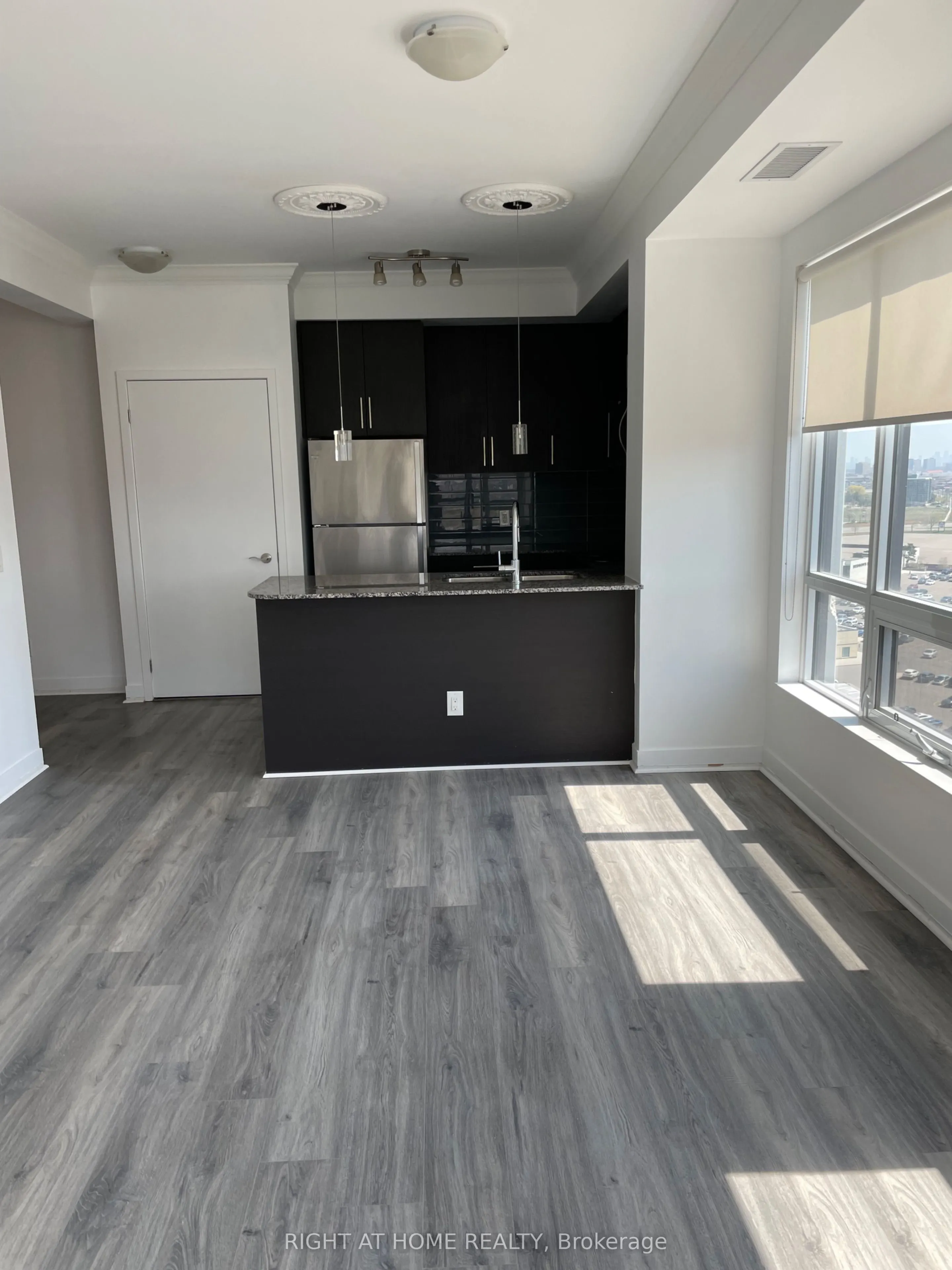 840 Queens Plate Drive, #1402