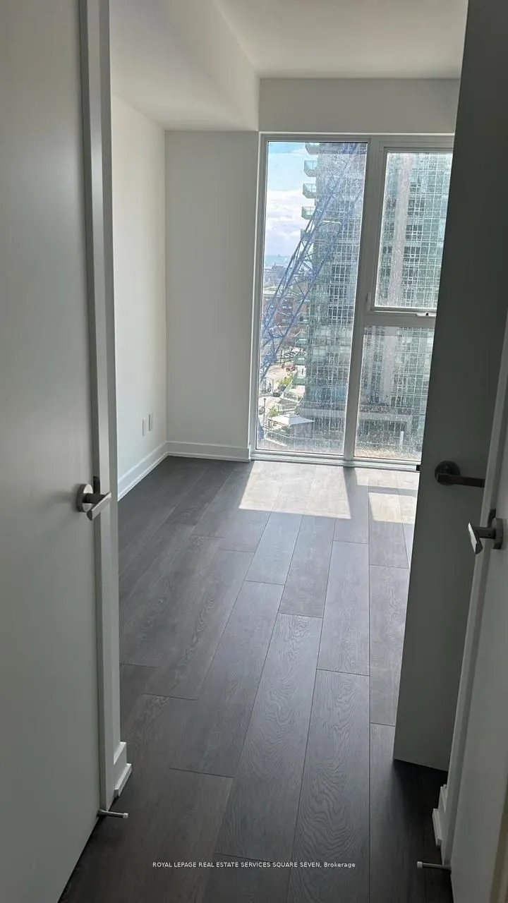 370 Martha Street, #1009