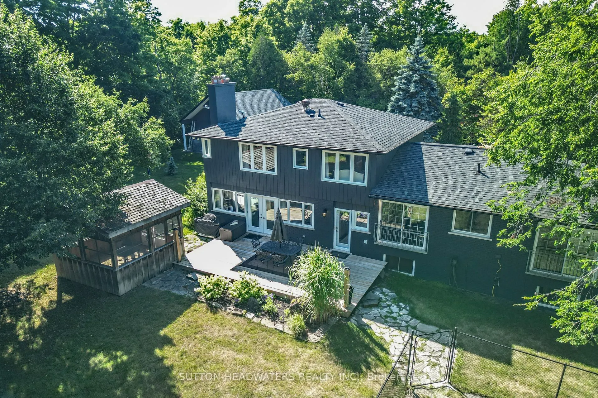563 River Road