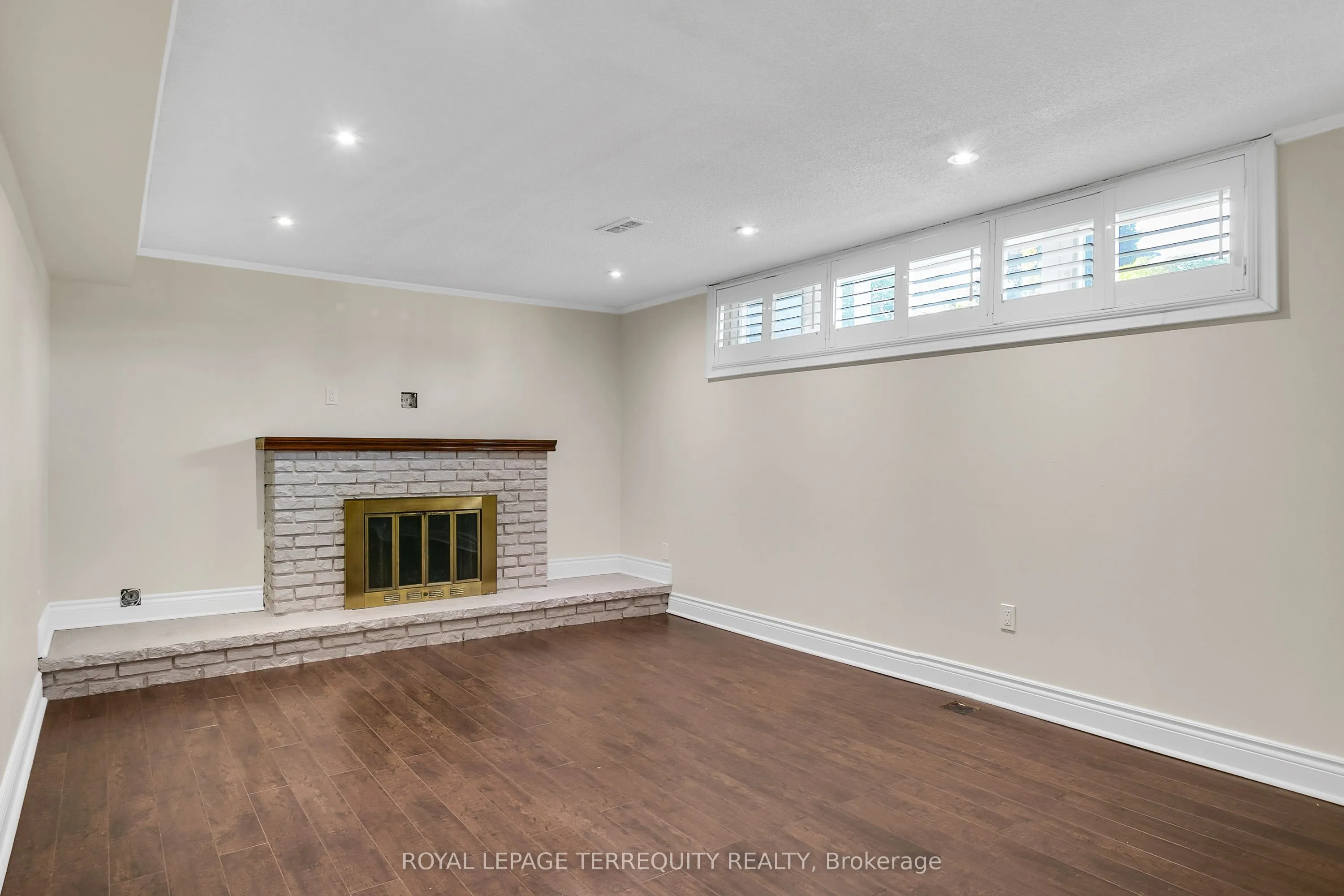 19 Wall Avenue