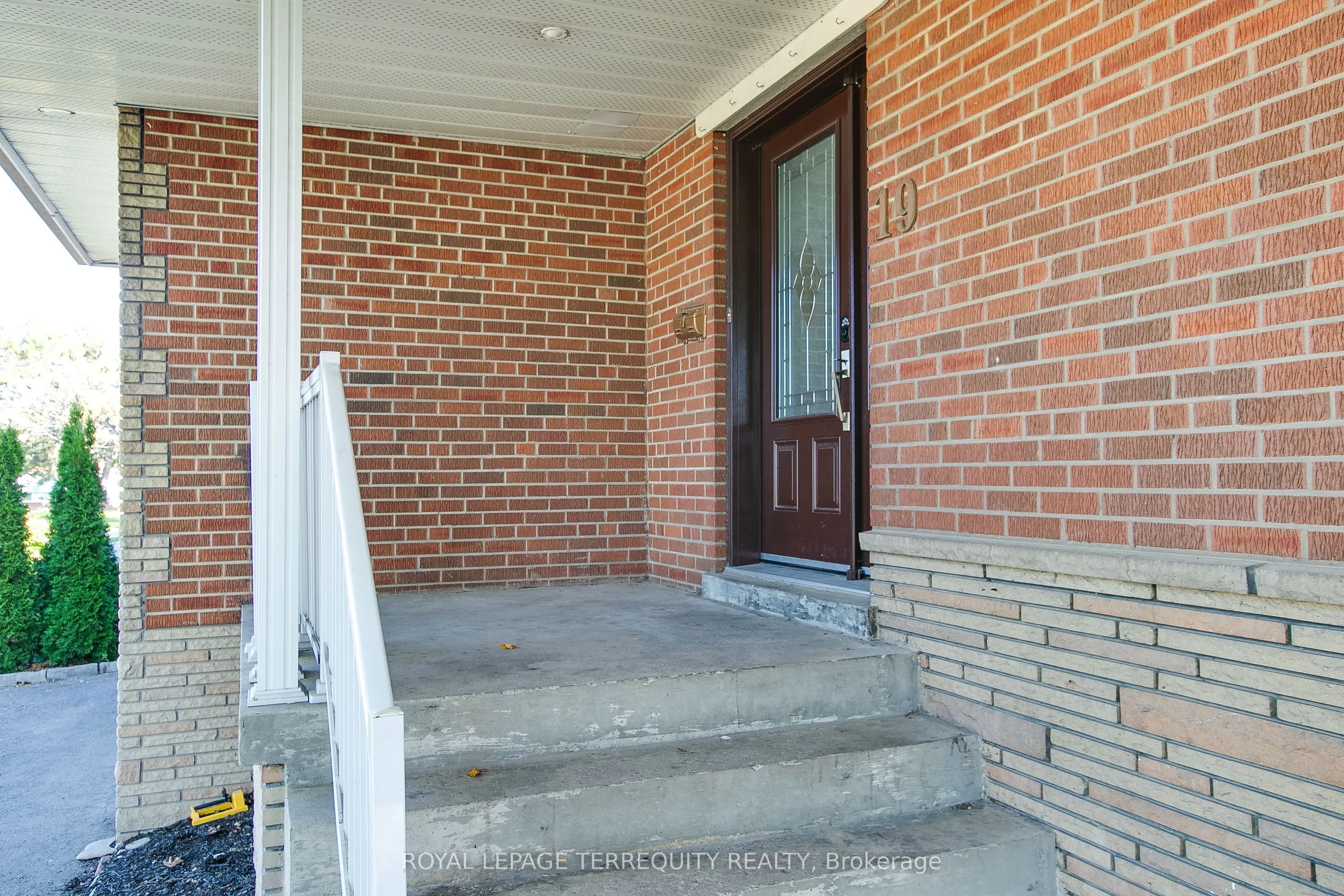 19 Wall Avenue