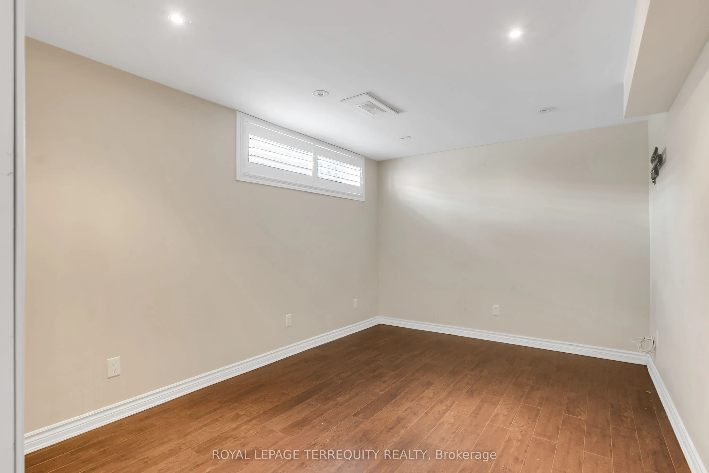 19 Wall Avenue