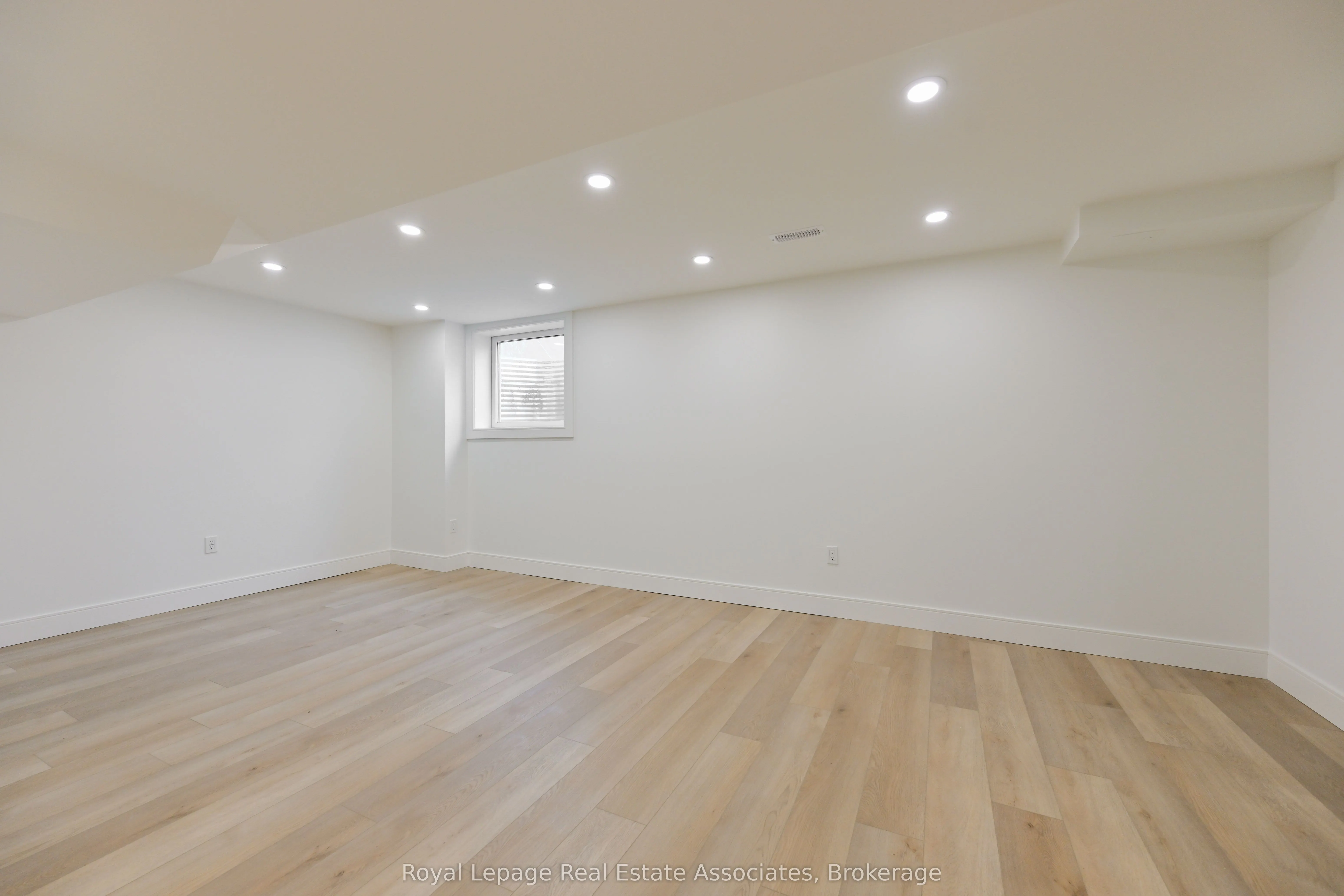 8 Mcnally Street